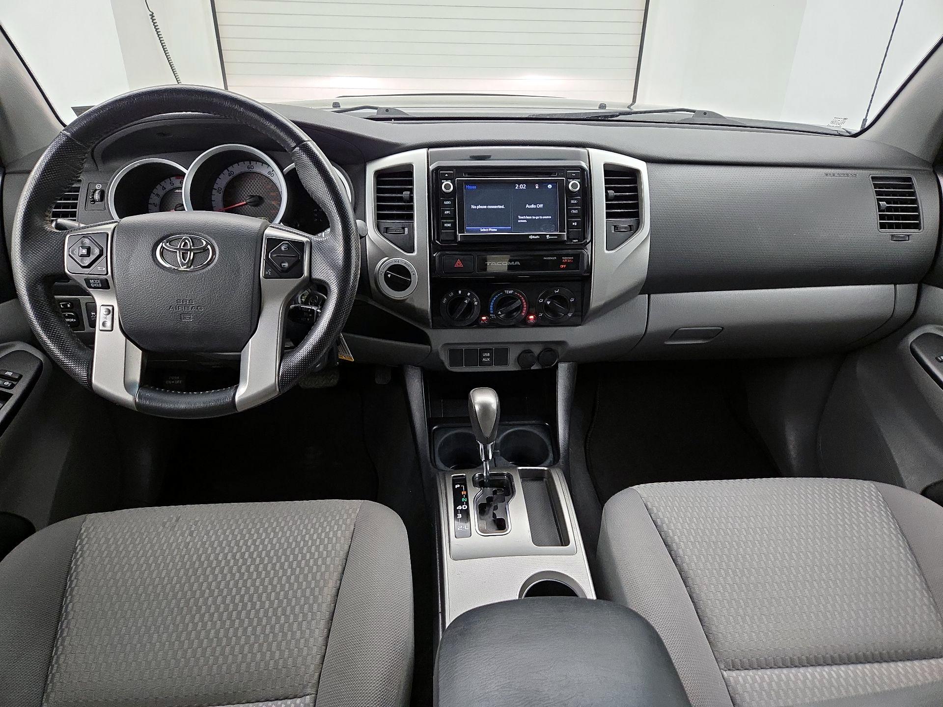Thumbnail: 2015 Toyota Tacoma - 9