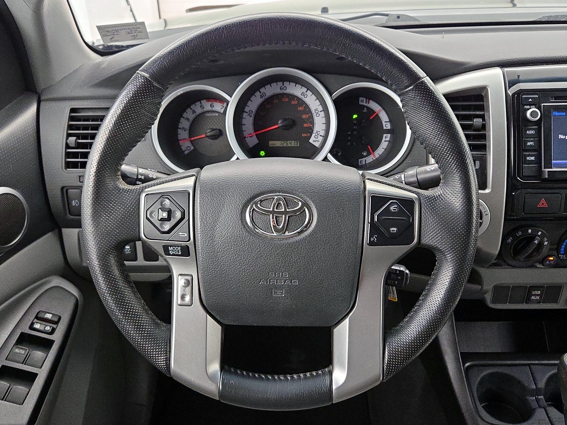 Thumbnail: 2015 Toyota Tacoma - 10