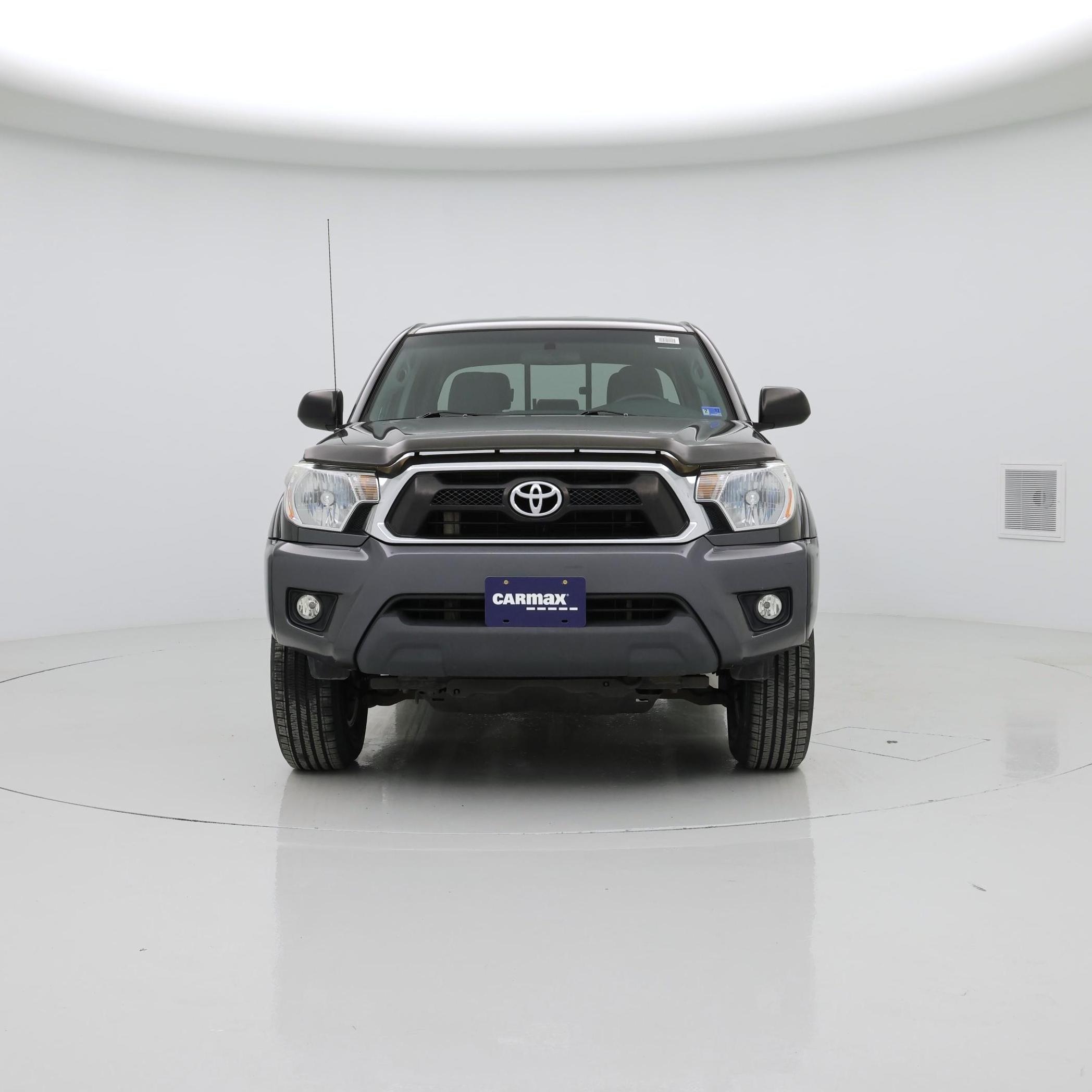 Thumbnail: 2015 Toyota Tacoma - 5