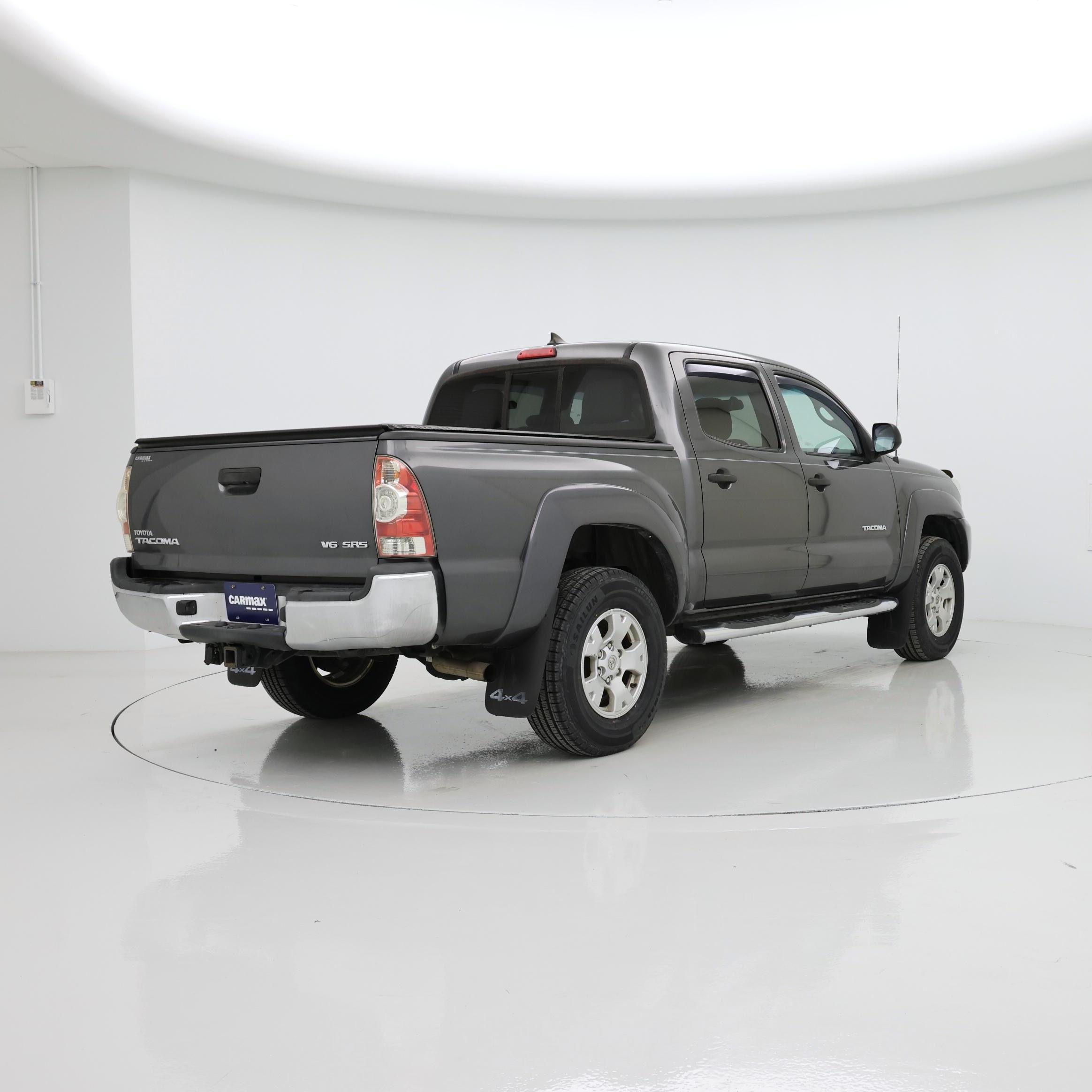 Thumbnail: 2015 Toyota Tacoma - 8