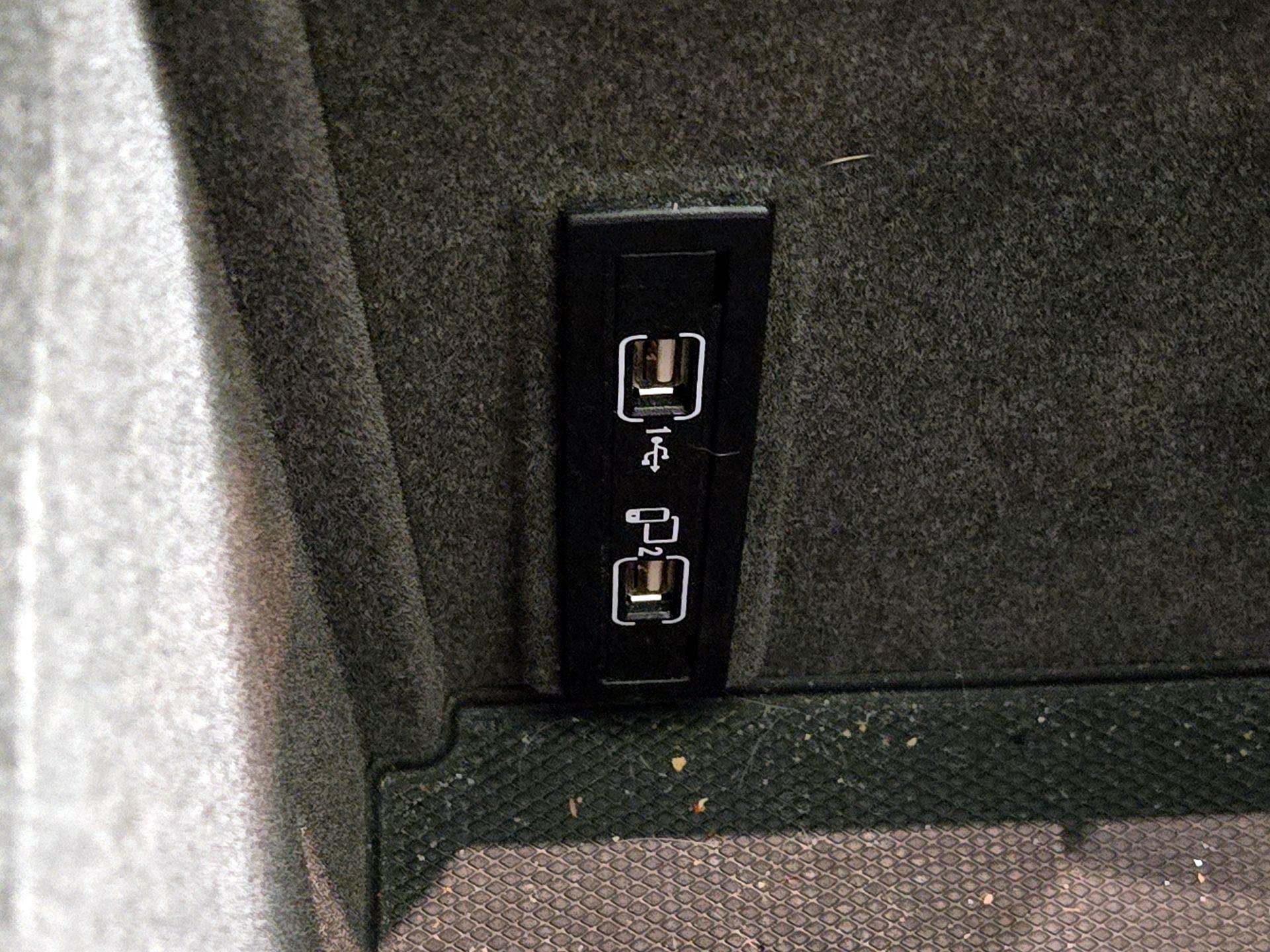 Thumbnail: 2017 Mercedes-Benz GLE - 19