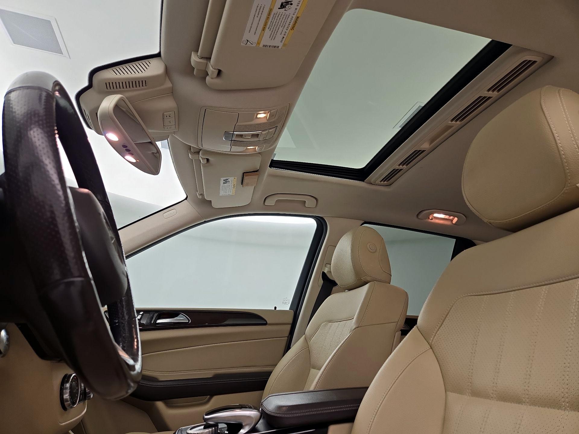 Thumbnail: 2017 Mercedes-Benz GLE - 20