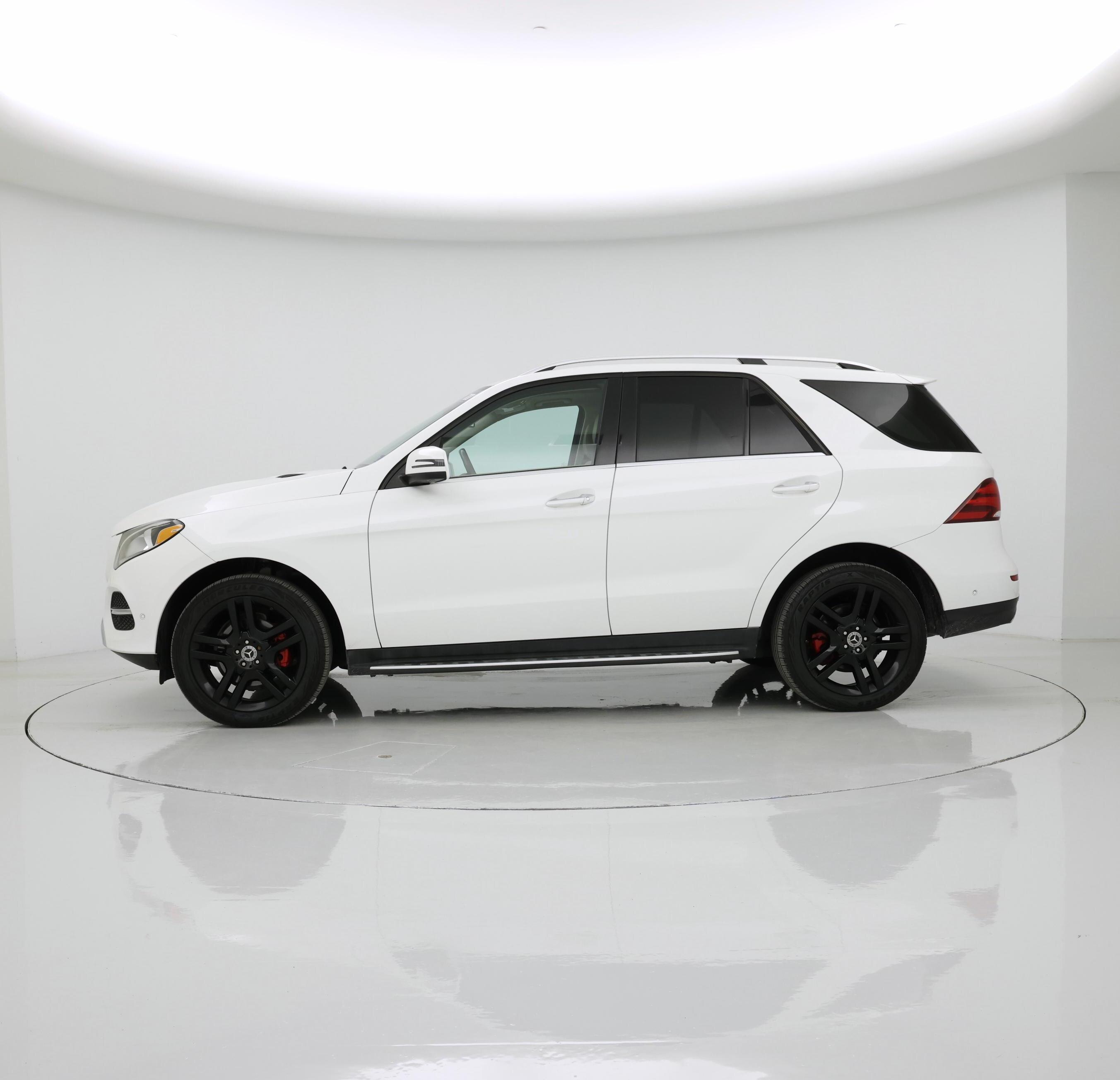 Thumbnail: 2017 Mercedes-Benz GLE - 3