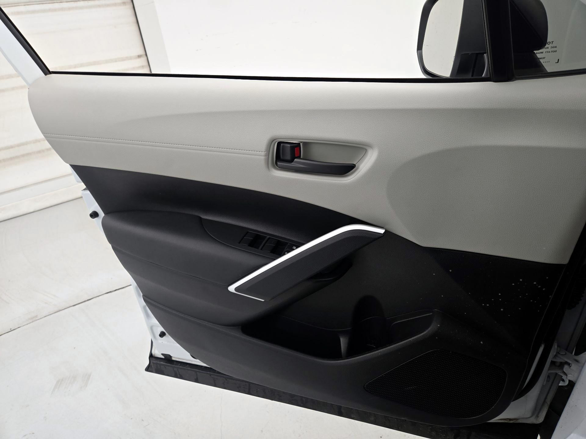 Thumbnail: 2024 Toyota Corolla Cross - 12