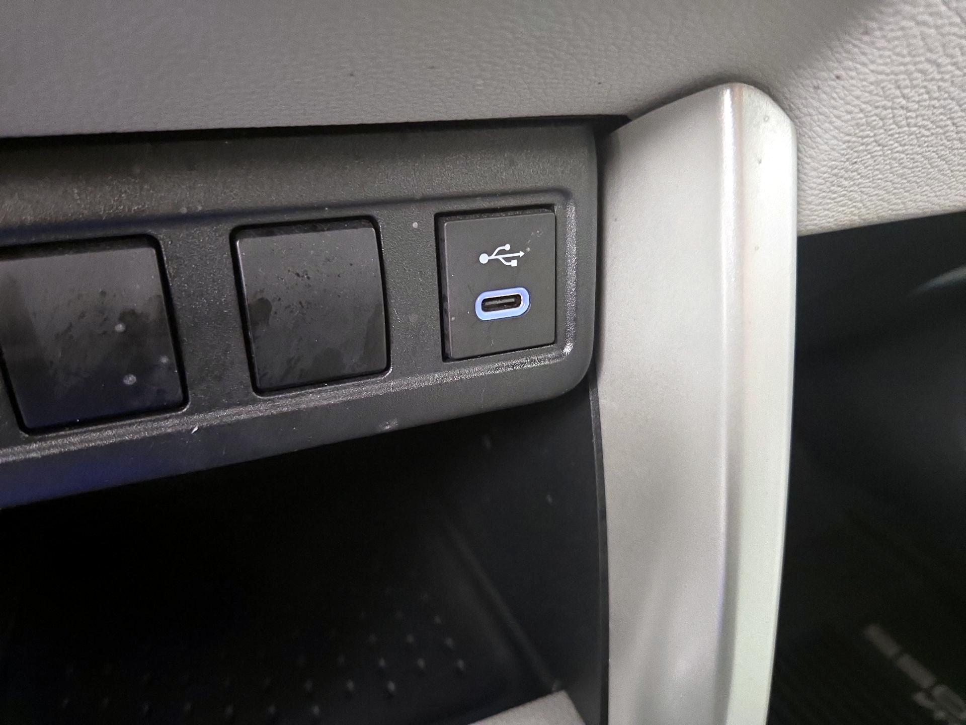 Thumbnail: 2024 Toyota Corolla Cross - 18