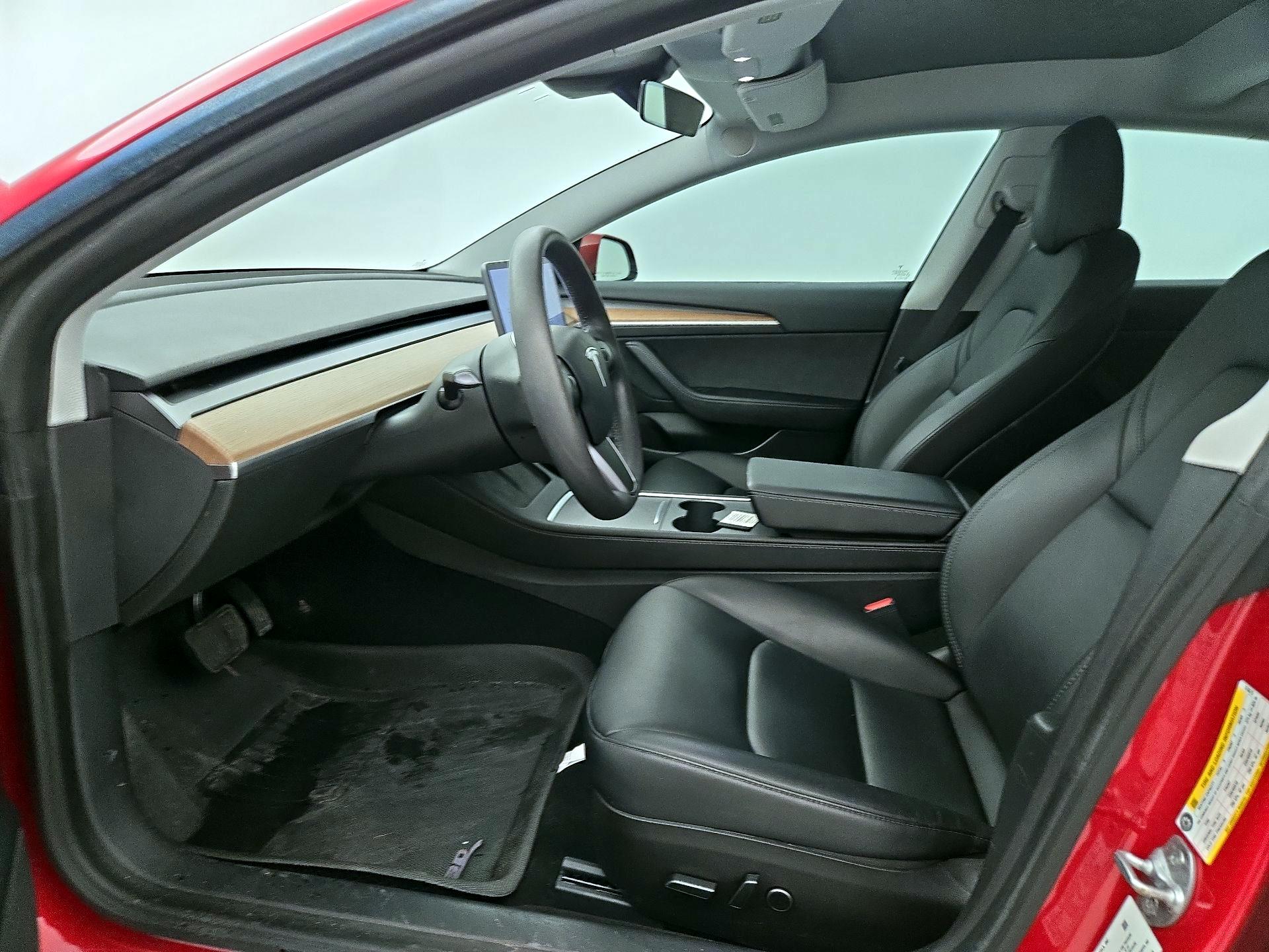 Thumbnail: 2021 Tesla Model 3 - 11