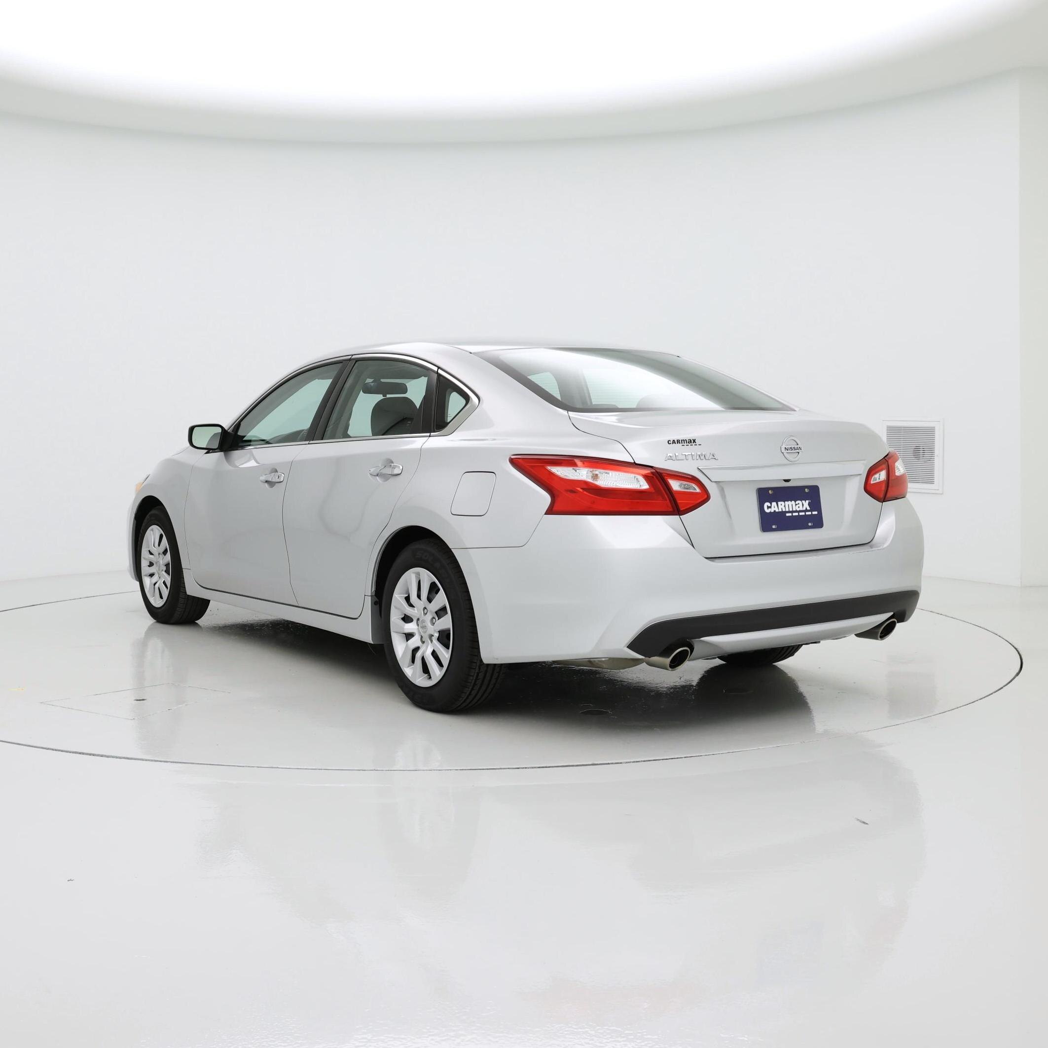 Thumbnail: 2017 Nissan Altima - 2