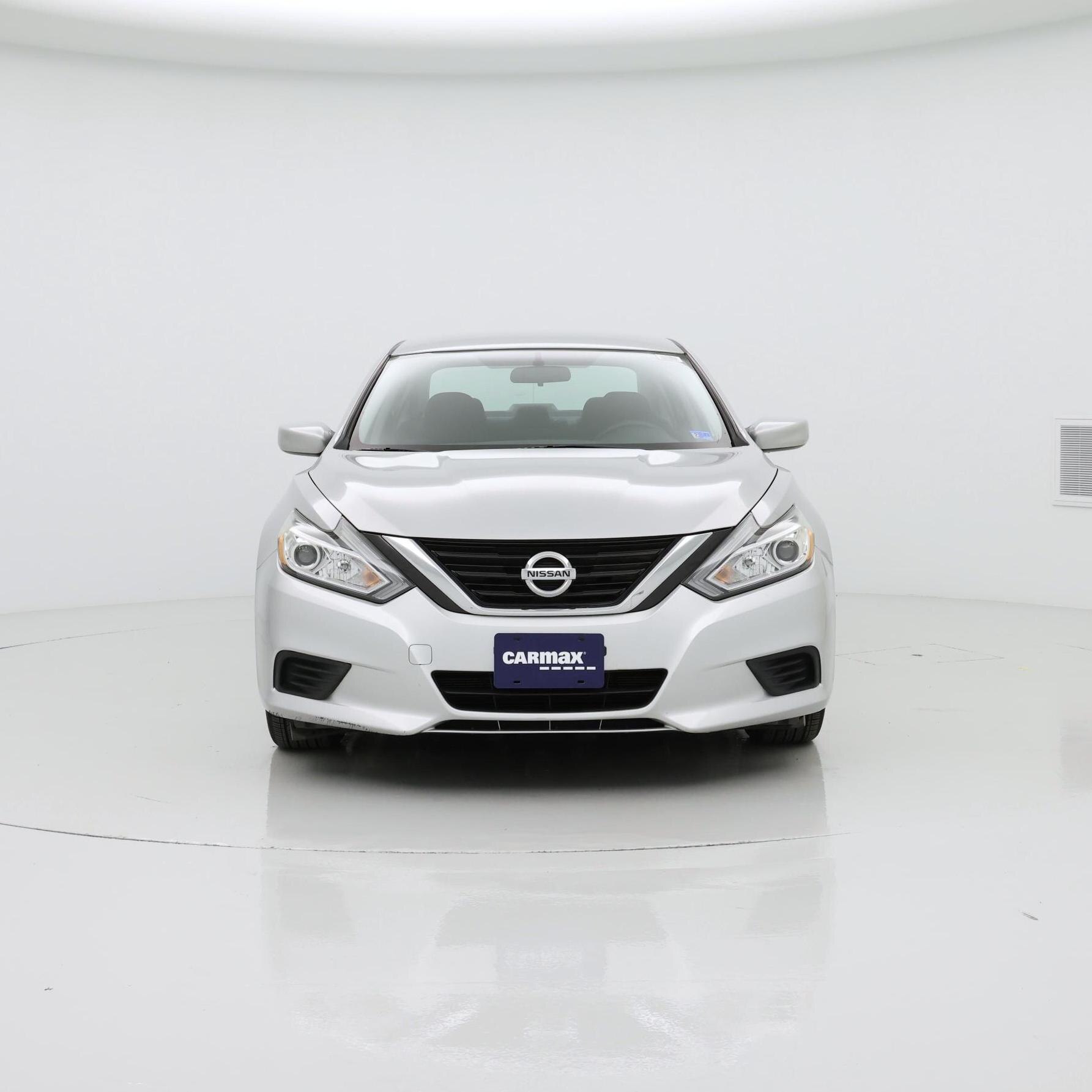 Thumbnail: 2017 Nissan Altima - 5