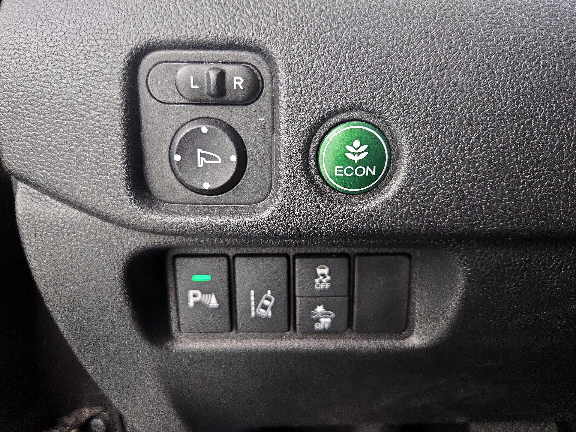 Thumbnail: 2018 Honda Pilot - 13