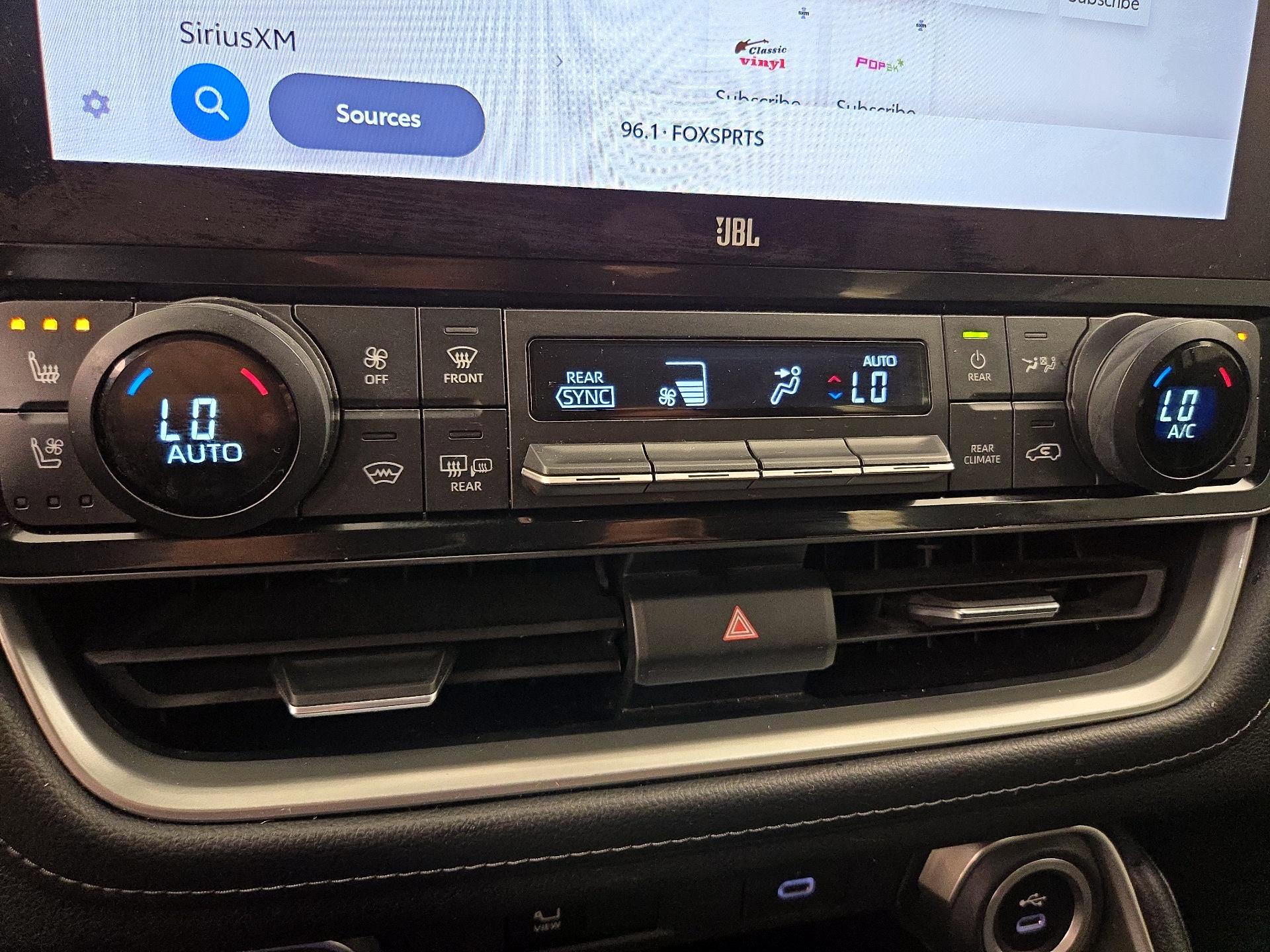 Thumbnail: 2024 Toyota Grand Highlander - 16