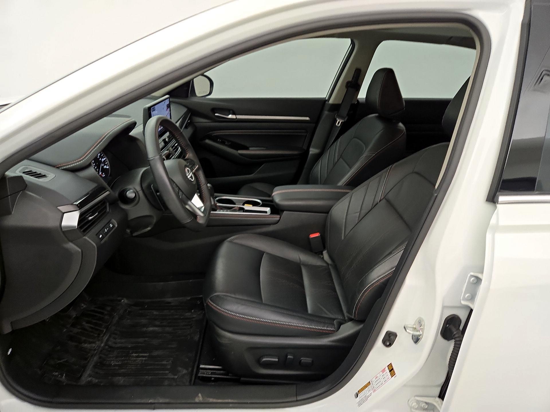 Thumbnail: 2023 Nissan Altima - 11