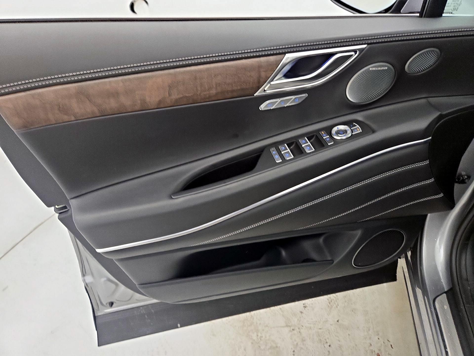 Thumbnail: 2025 Genesis GV80 - 12