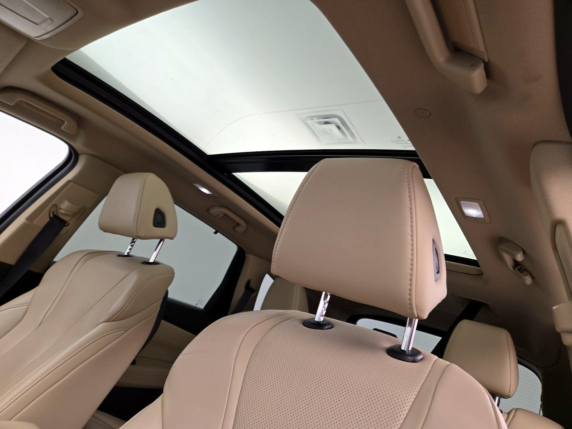 Thumbnail: 2023 Acura MDX - 20