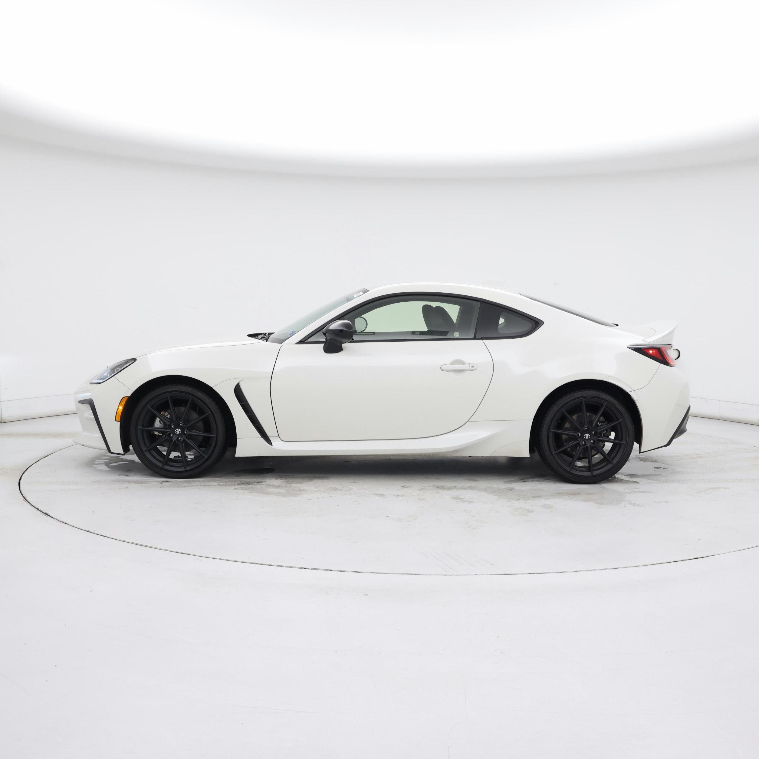 Thumbnail: 2023 Toyota GR86 - 3