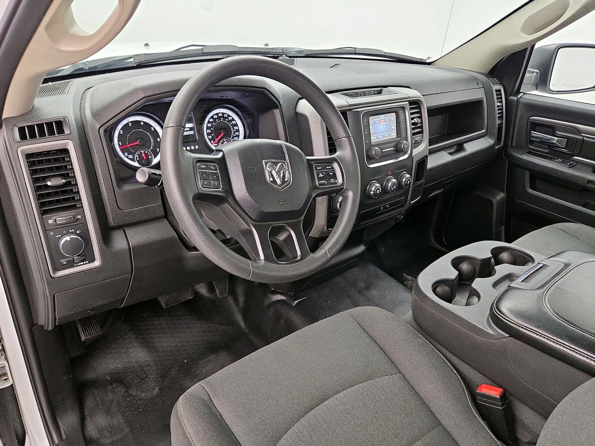 Thumbnail: 2023 RAM 1500 Classic - 9