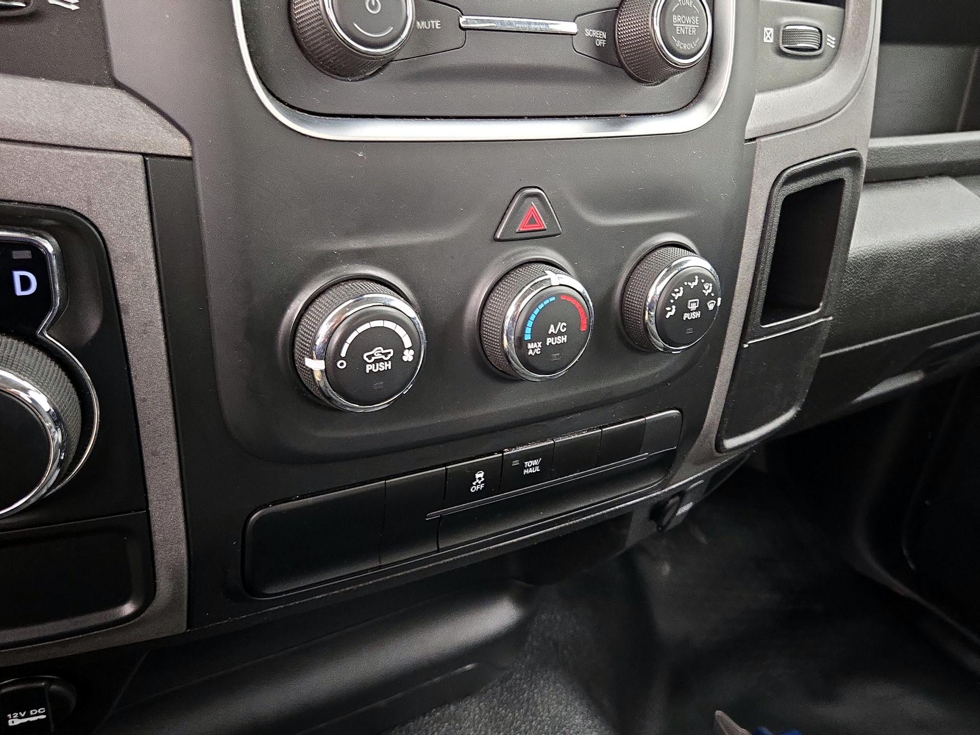 Thumbnail: 2023 RAM 1500 Classic - 16