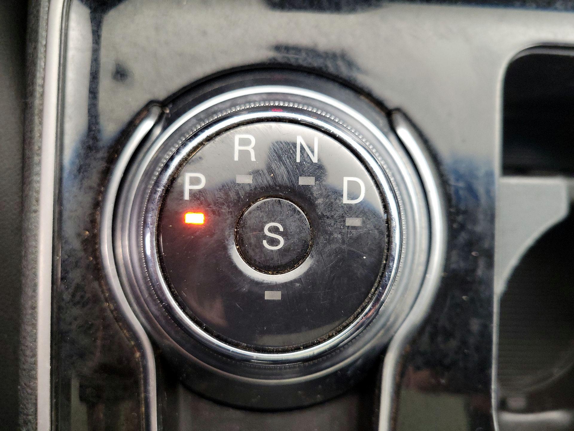 Thumbnail: 2020 Ford Edge - 18