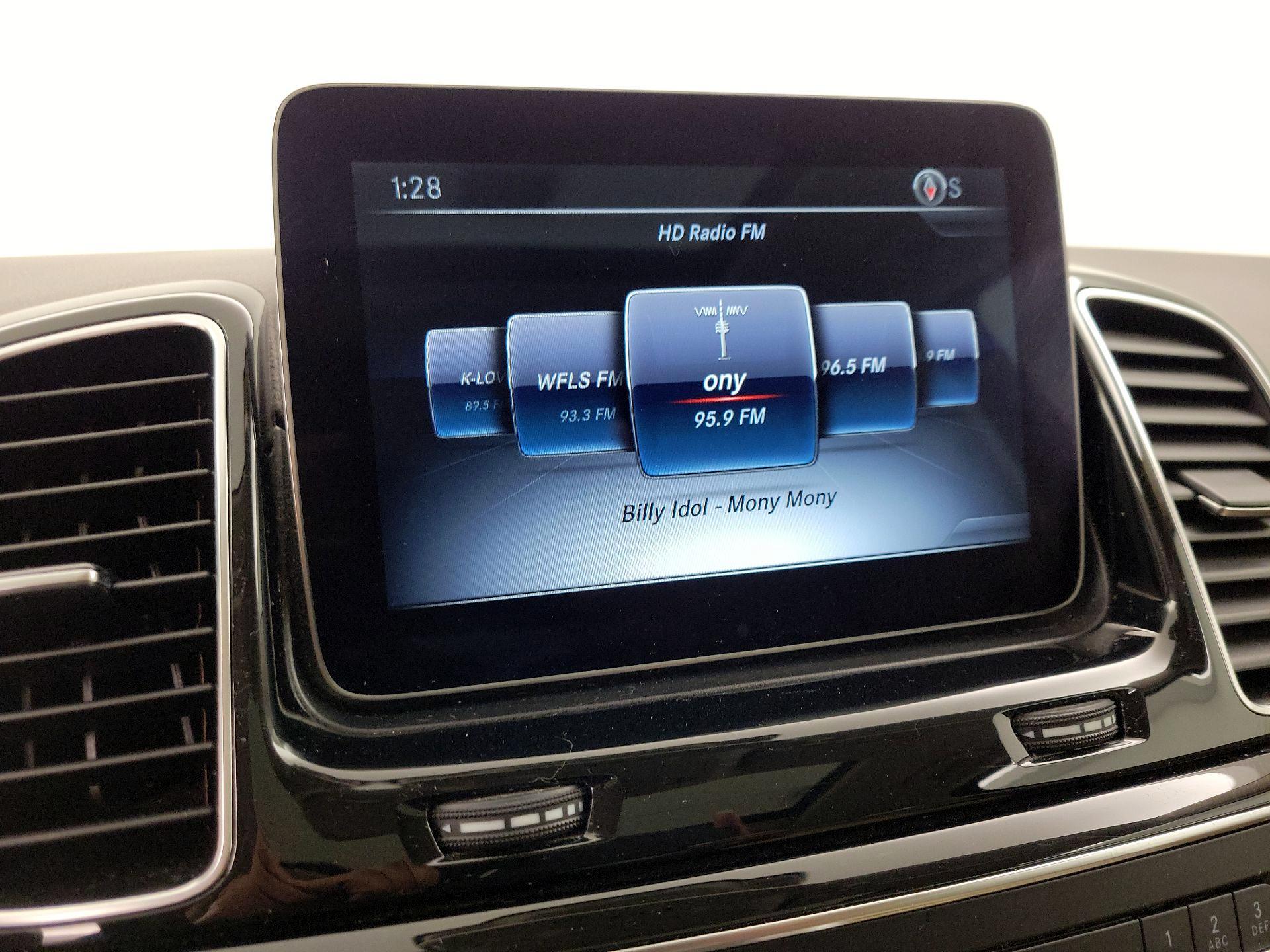 Thumbnail: 2017 Mercedes-Benz GLE - 16