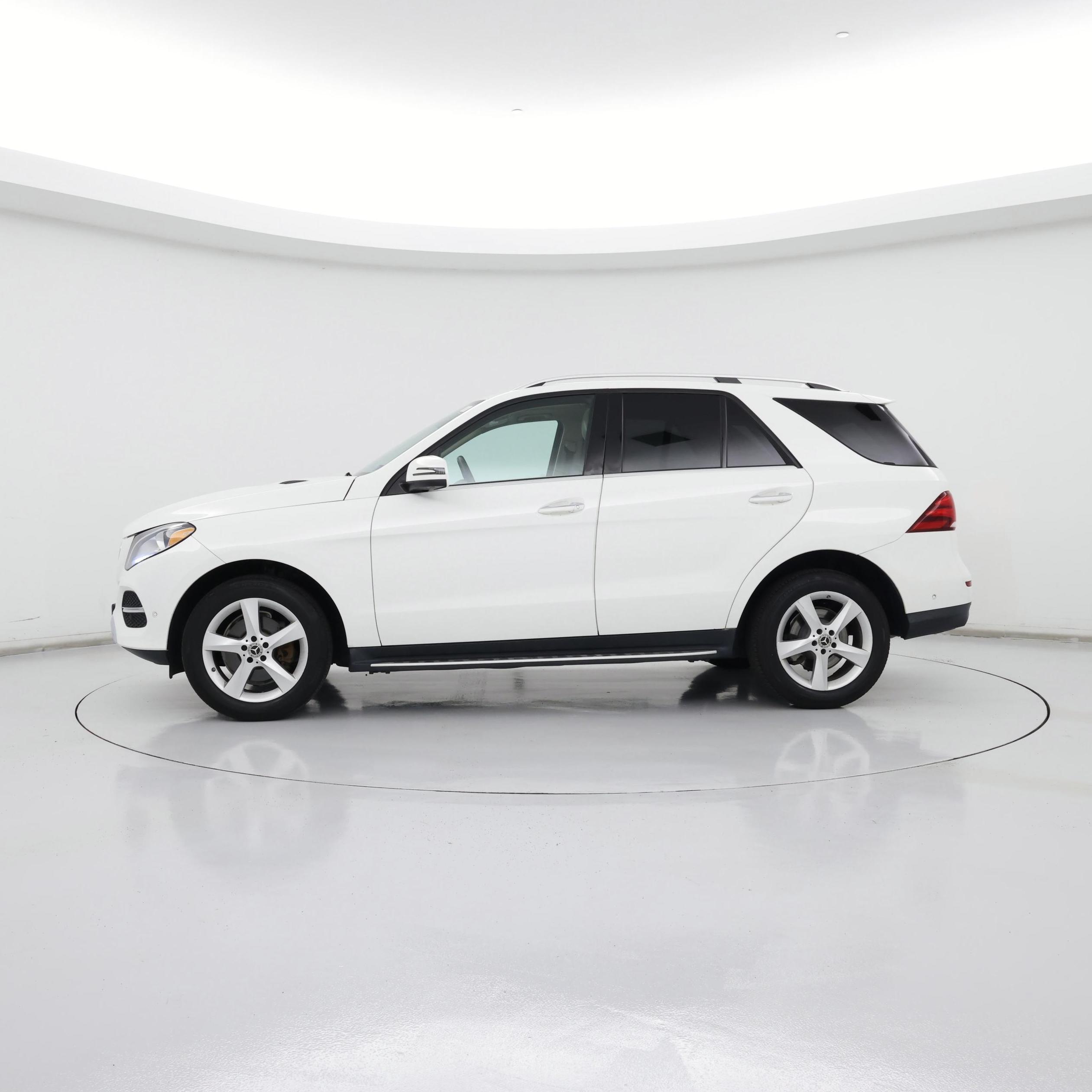 Thumbnail: 2017 Mercedes-Benz GLE - 3