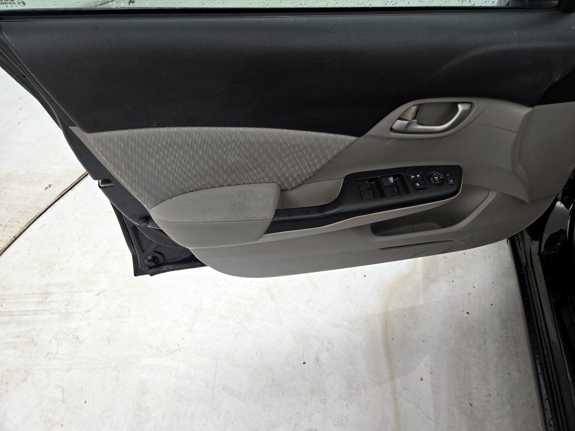 Thumbnail: 2015 Honda Civic - 12