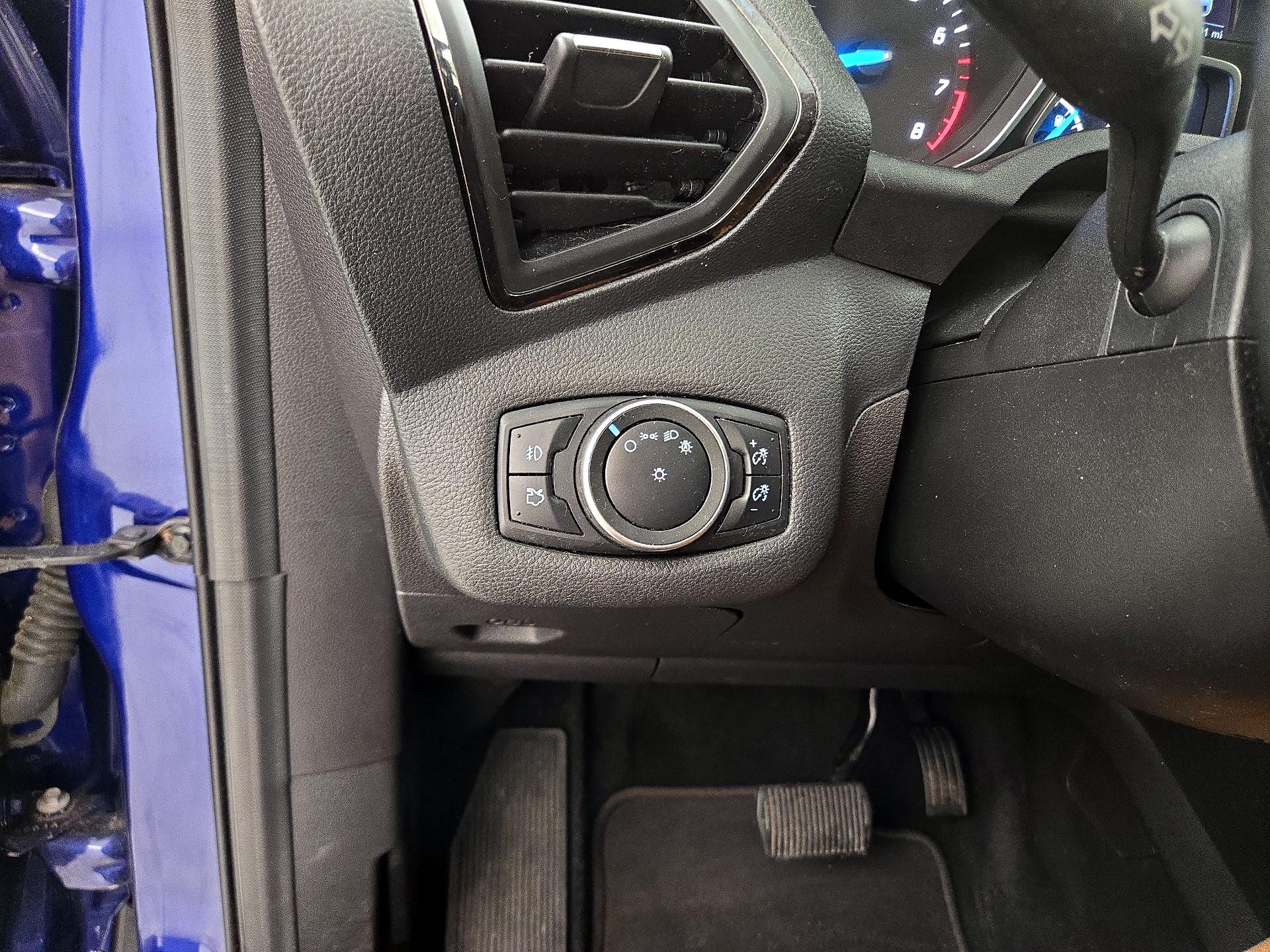 Thumbnail: 2016 Ford Escape - 13