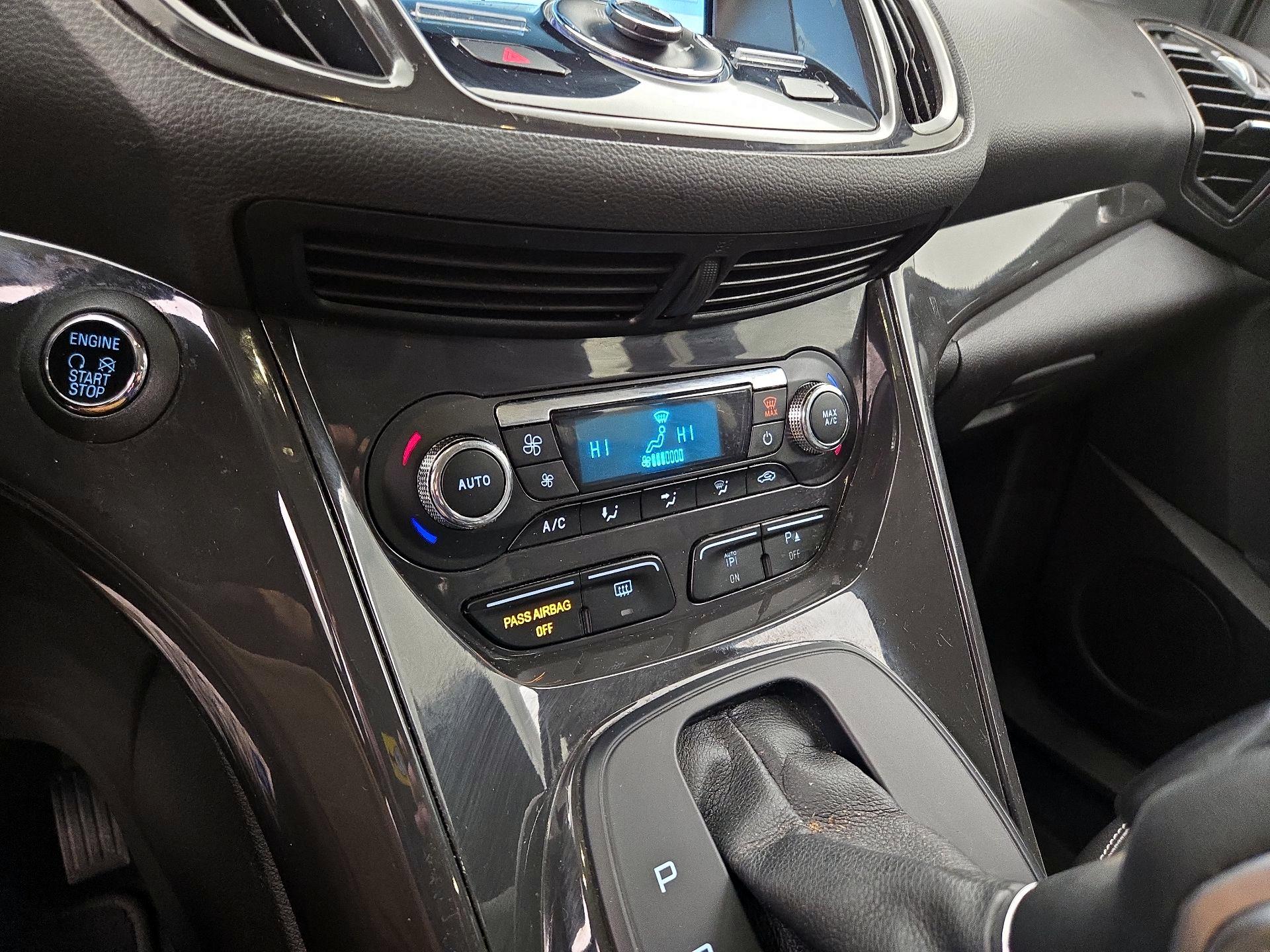 Thumbnail: 2016 Ford Escape - 17