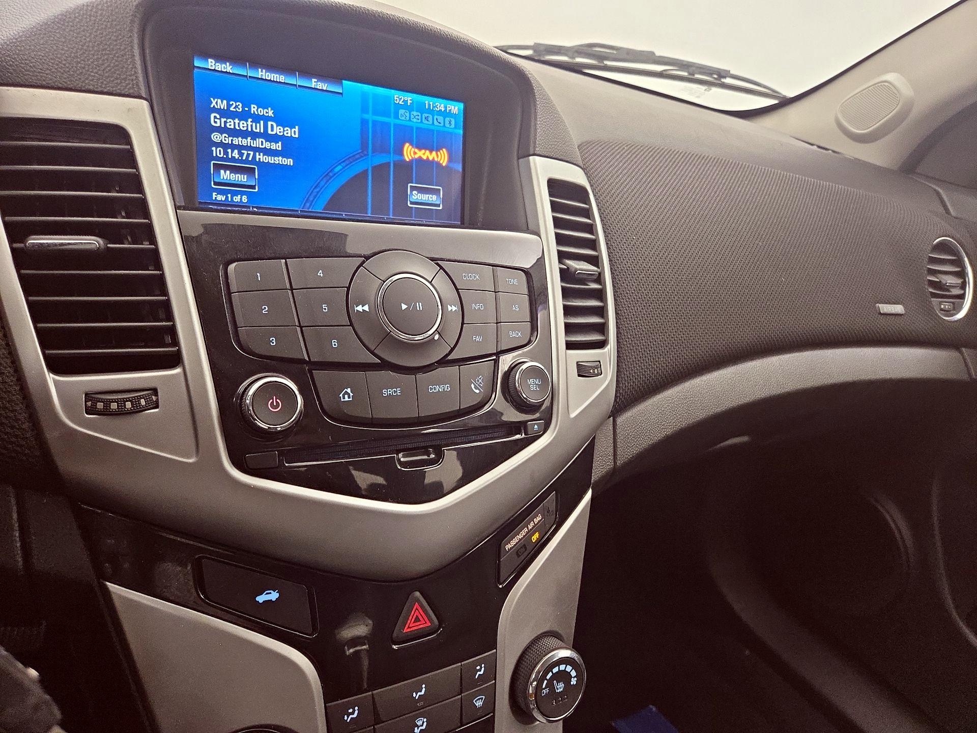 Thumbnail: 2015 Chevrolet Cruze - 14