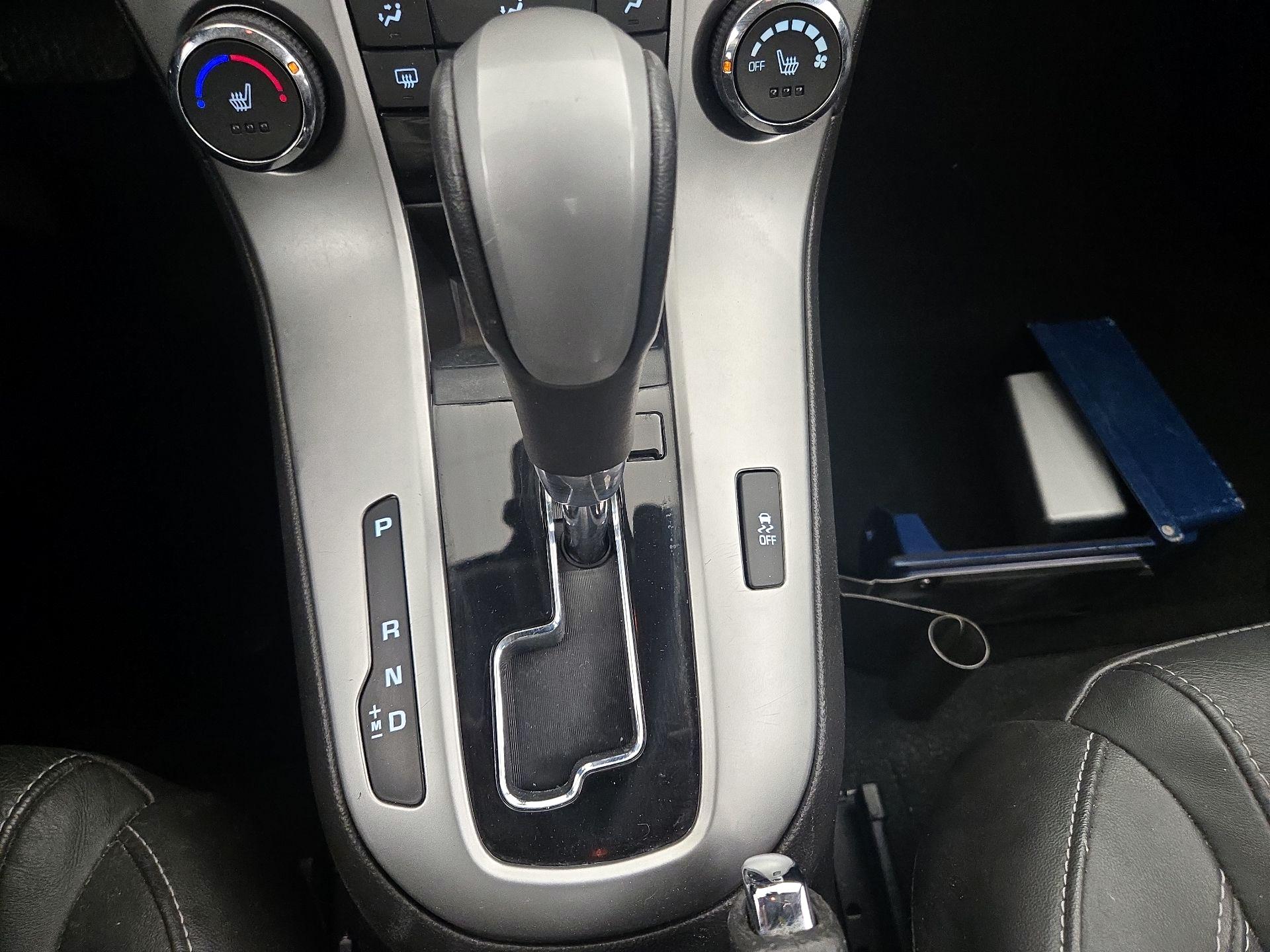 Thumbnail: 2015 Chevrolet Cruze - 16