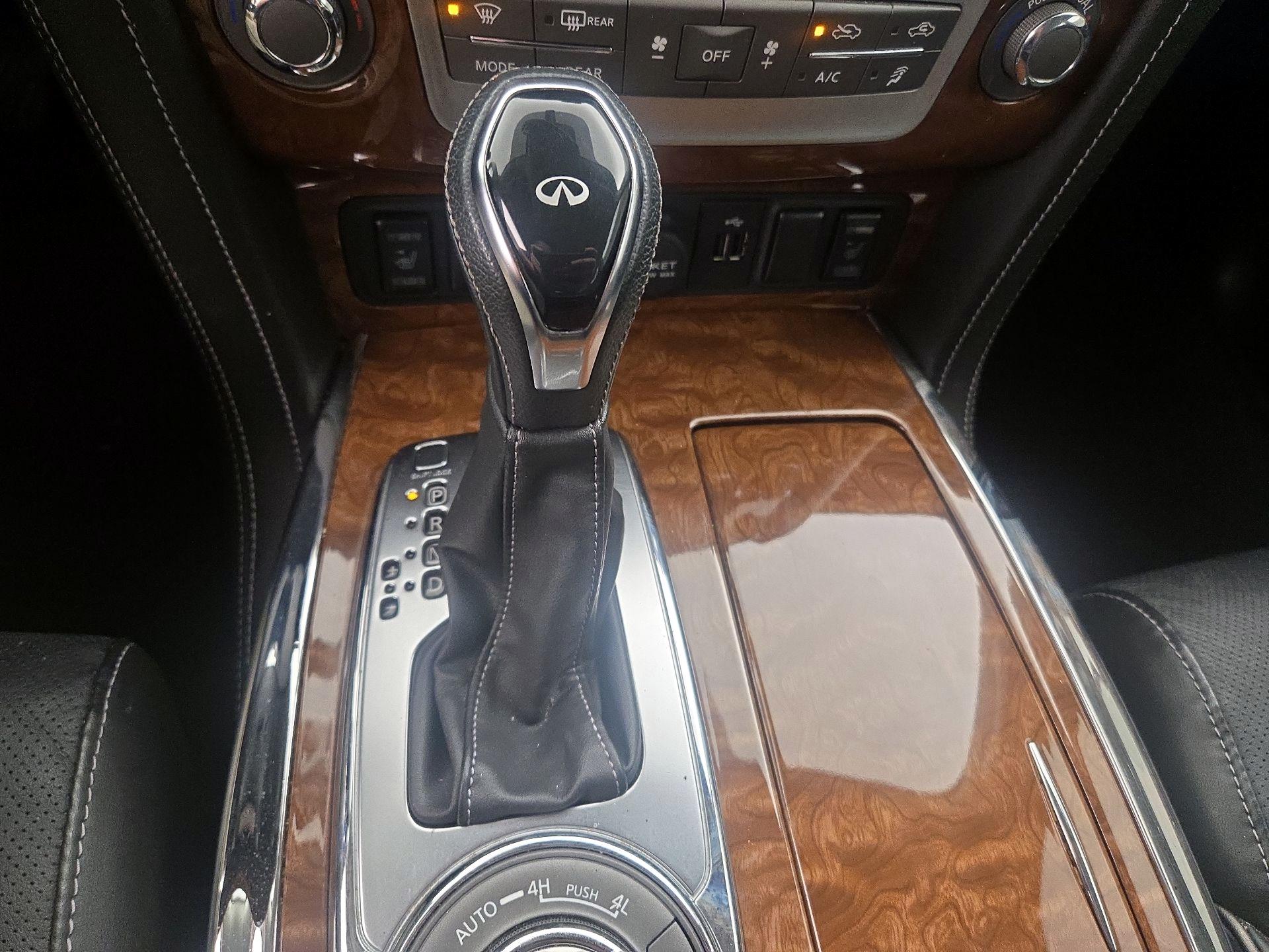 Thumbnail: 2019 INFINITI QX80 - 18