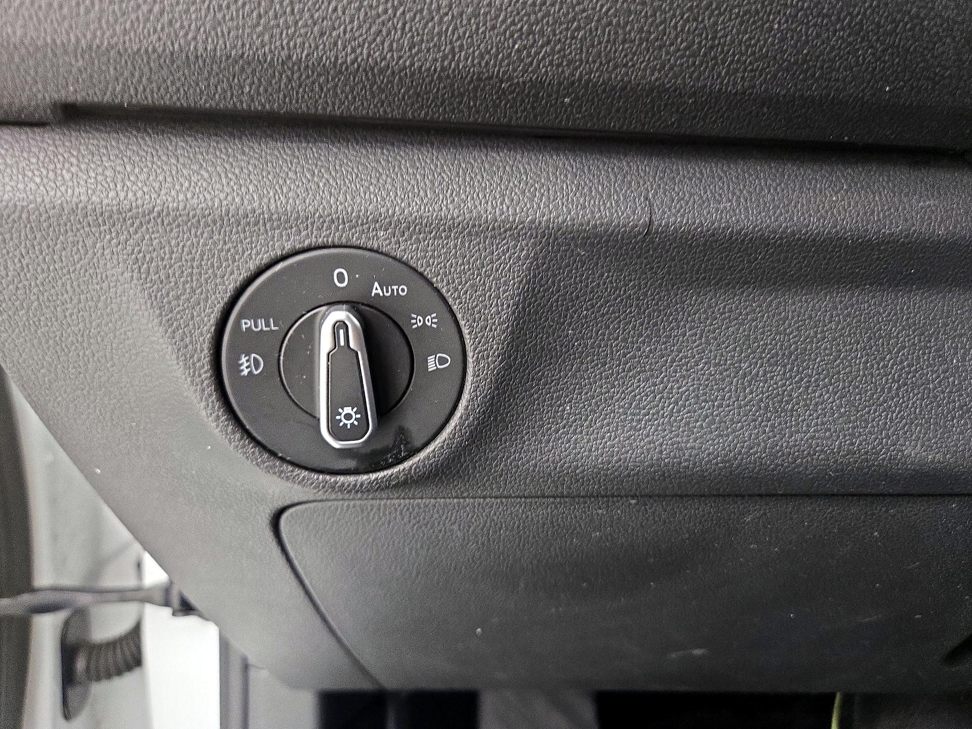 Thumbnail: 2021 Volkswagen Jetta - 13