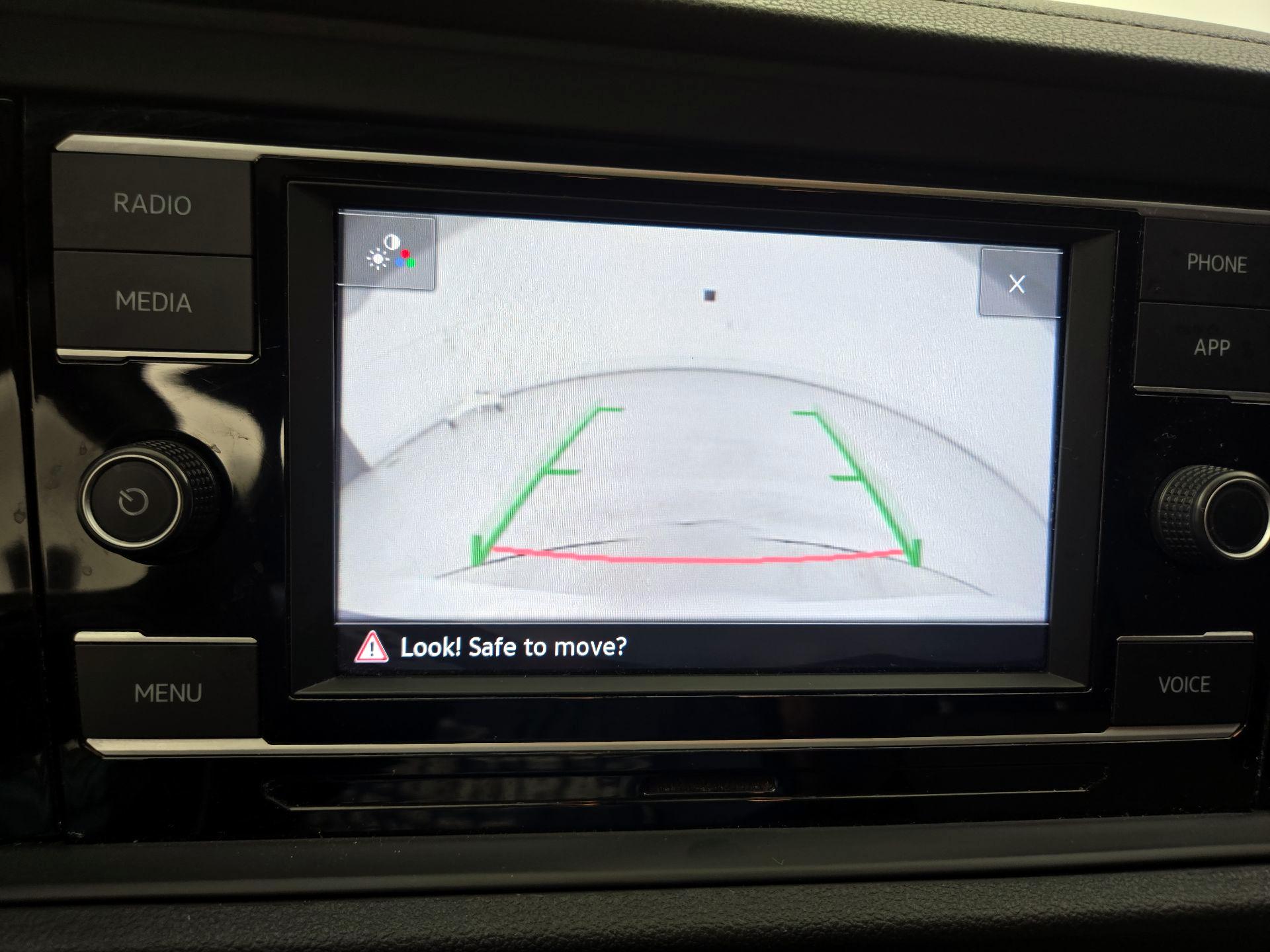 Thumbnail: 2021 Volkswagen Jetta - 14