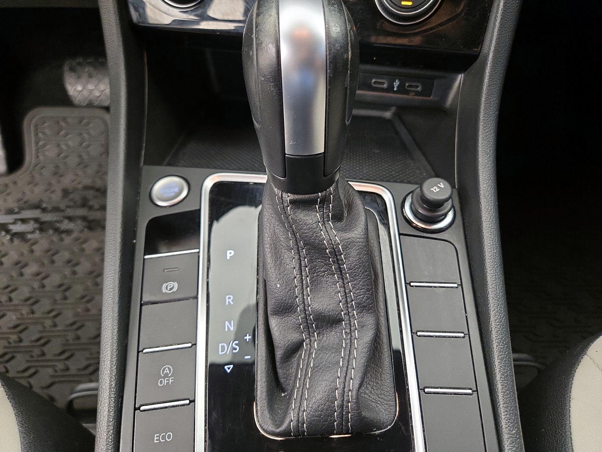 Thumbnail: 2021 Volkswagen Jetta - 17