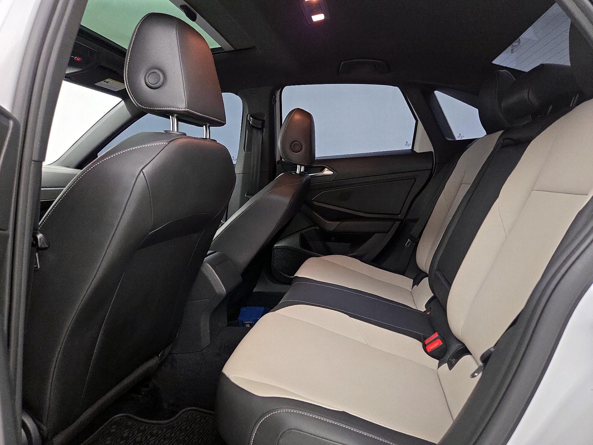 Thumbnail: 2021 Volkswagen Jetta - 20