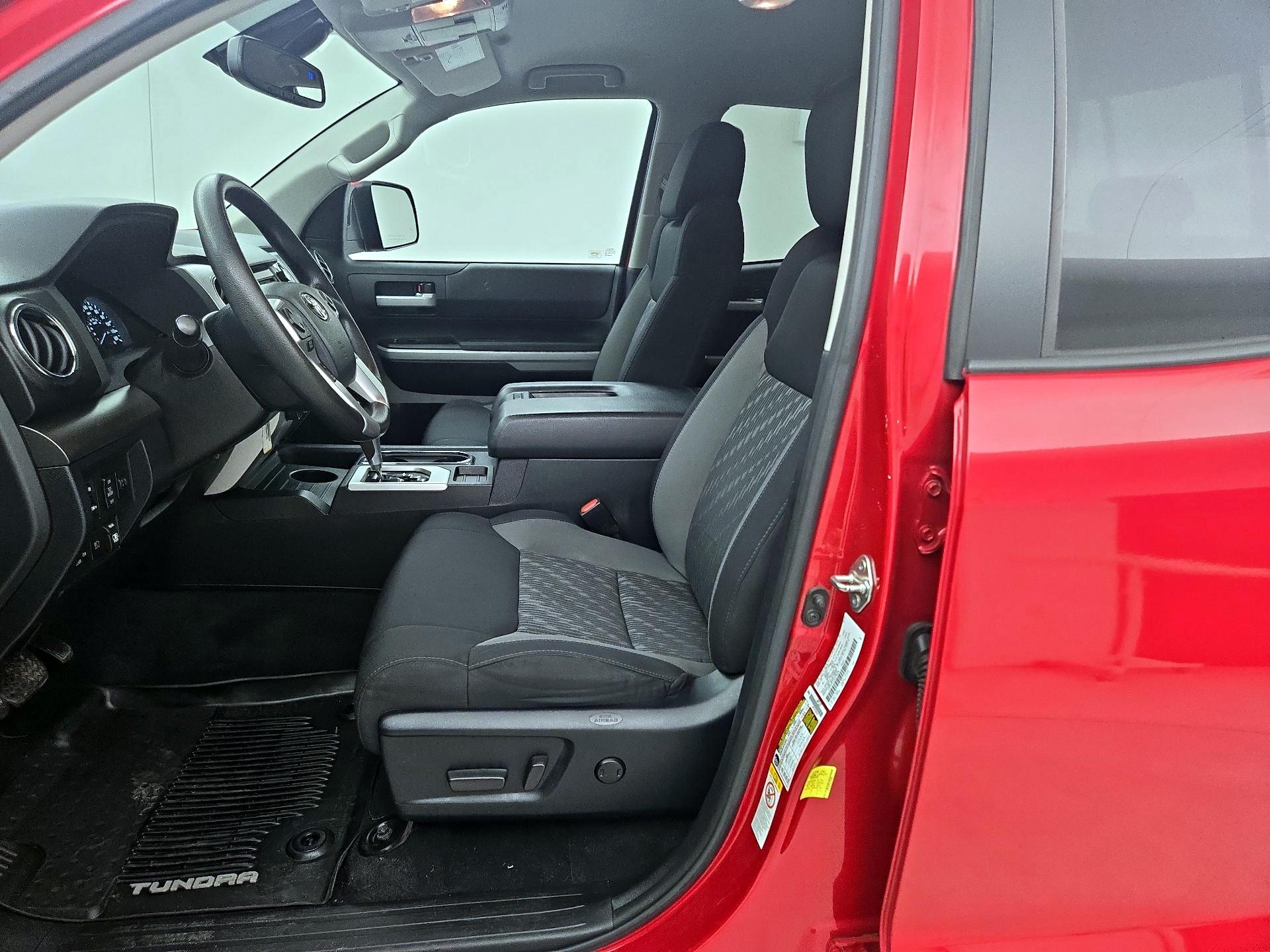 Thumbnail: 2018 Toyota Tundra - 11