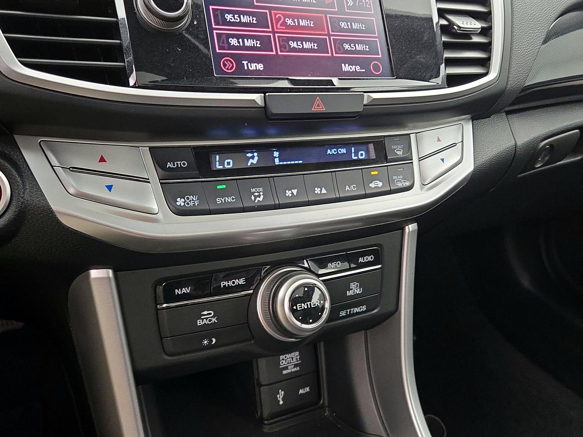 Thumbnail: 2015 Honda Accord - 17