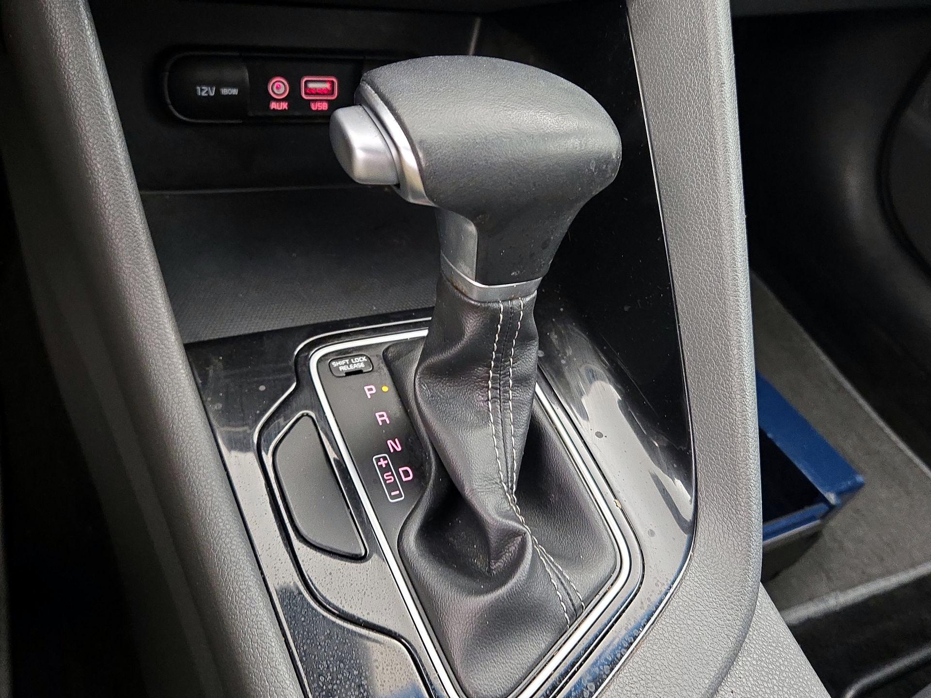 Thumbnail: 2019 Kia Niro - 17