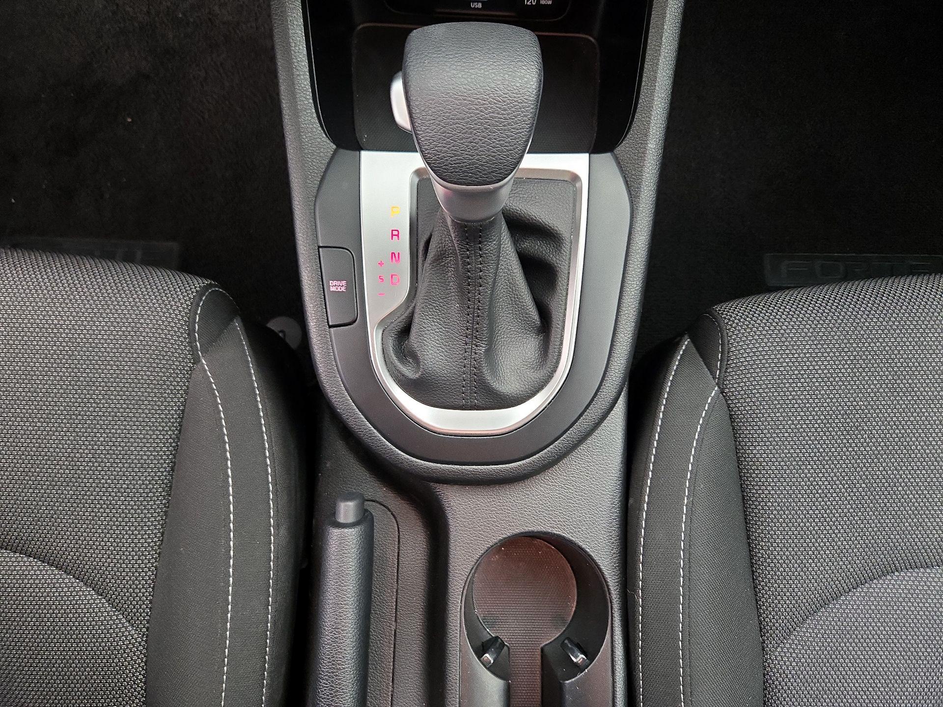 Thumbnail: 2023 Kia Forte - 17