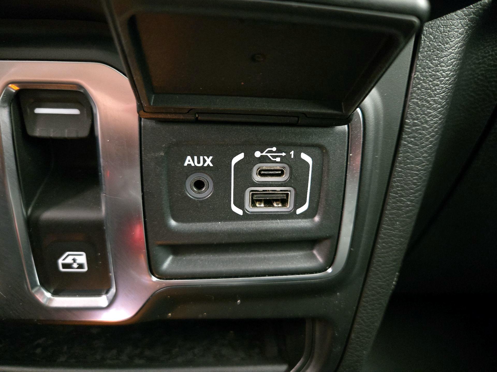 Thumbnail: 2023 Jeep Wrangler - 19