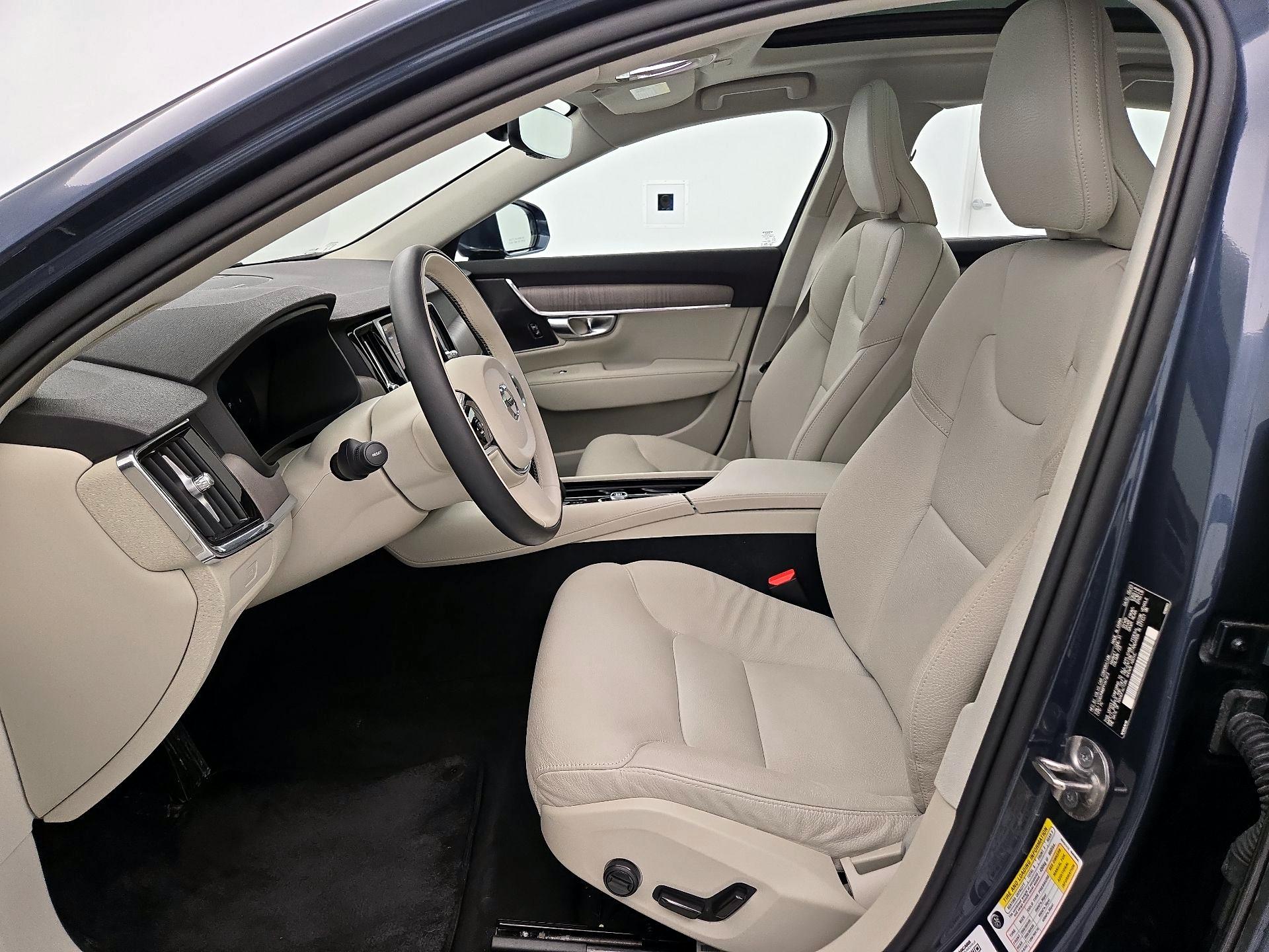 Thumbnail: 2023 Volvo S90 - 11