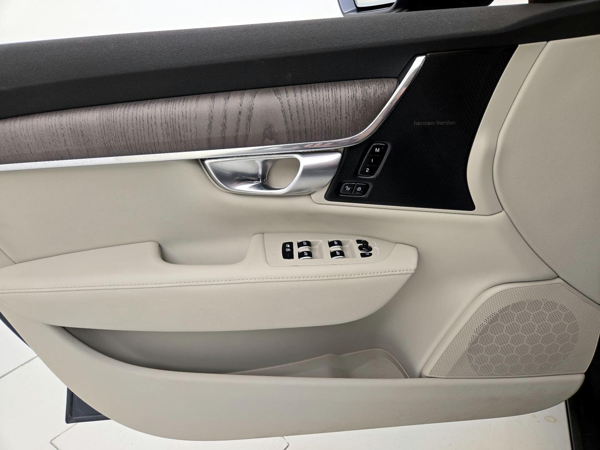 Thumbnail: 2023 Volvo S90 - 12