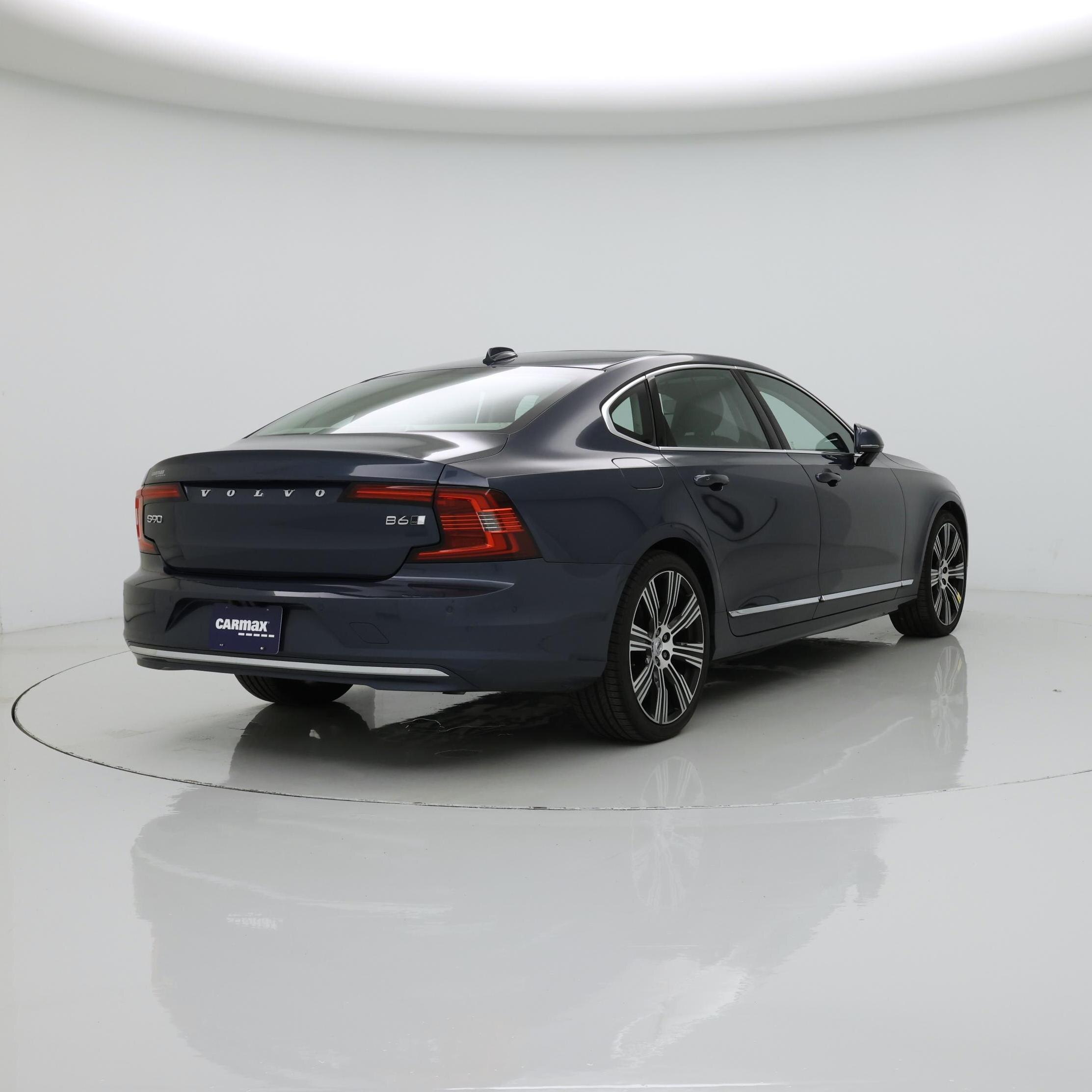 Thumbnail: 2023 Volvo S90 - 8