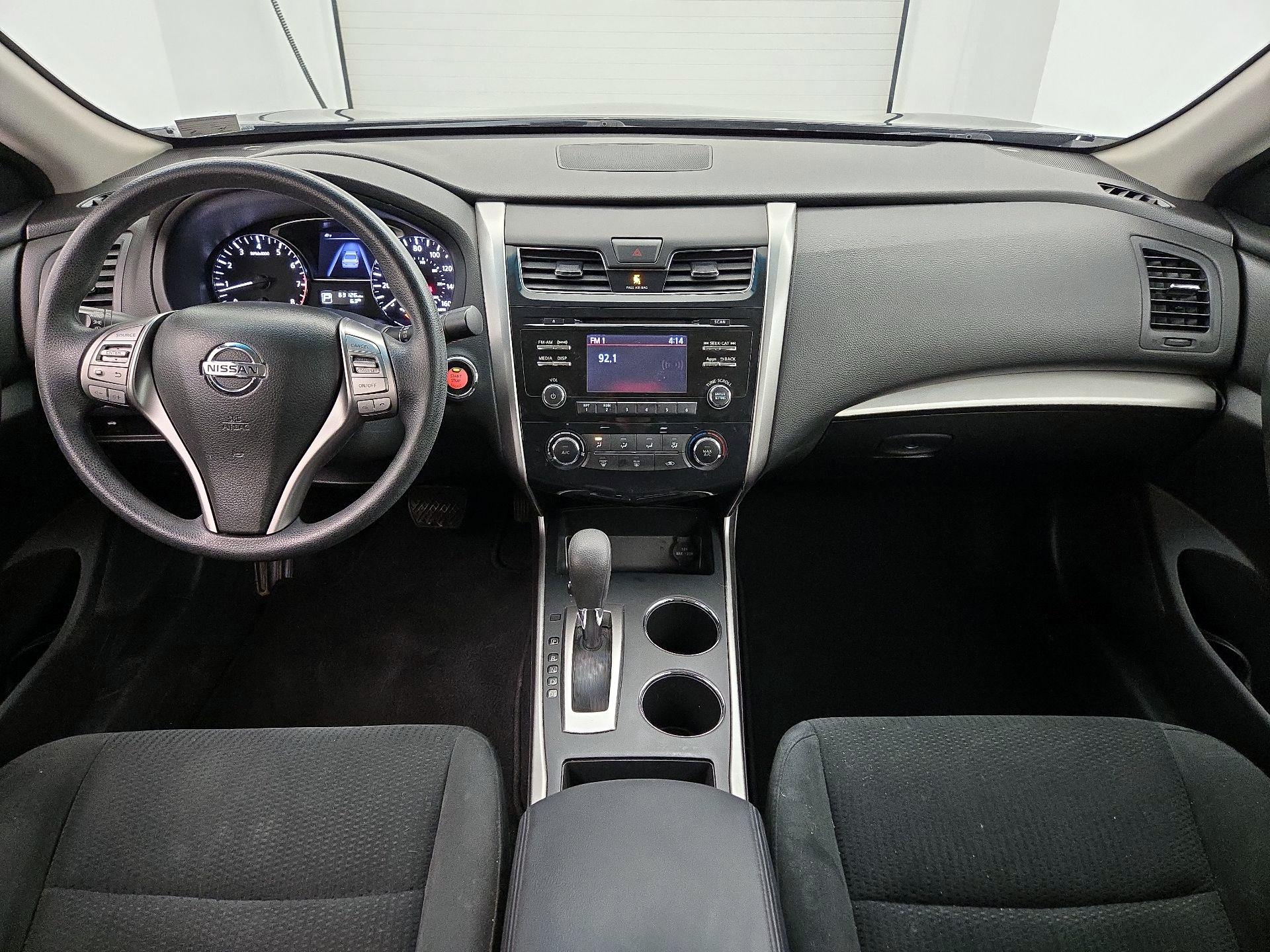 Thumbnail: 2015 Nissan Altima - 9