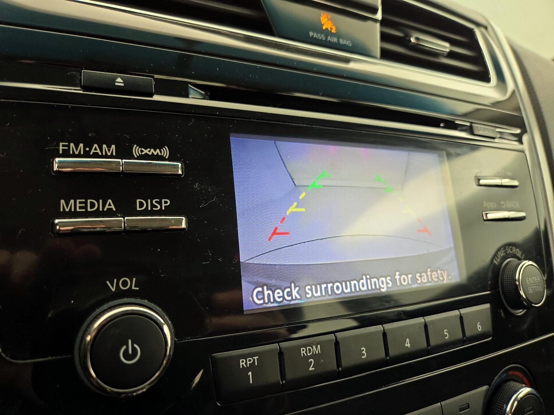 Thumbnail: 2015 Nissan Altima - 14