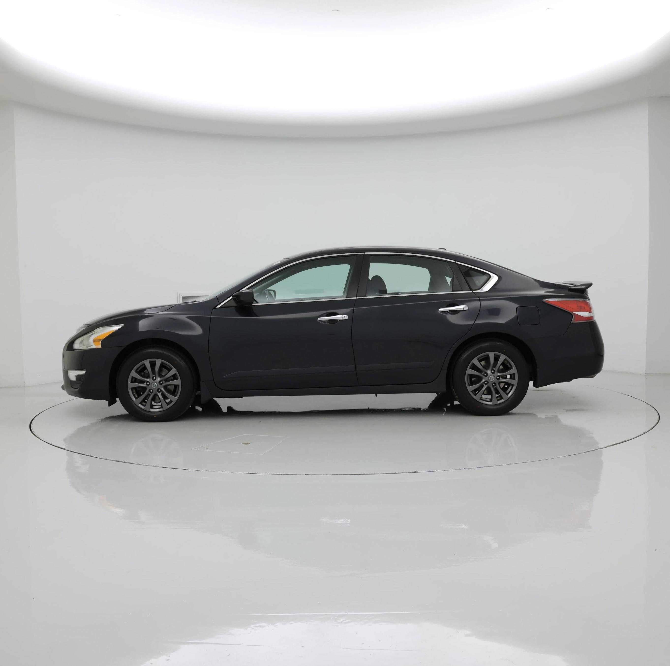 Thumbnail: 2015 Nissan Altima - 3
