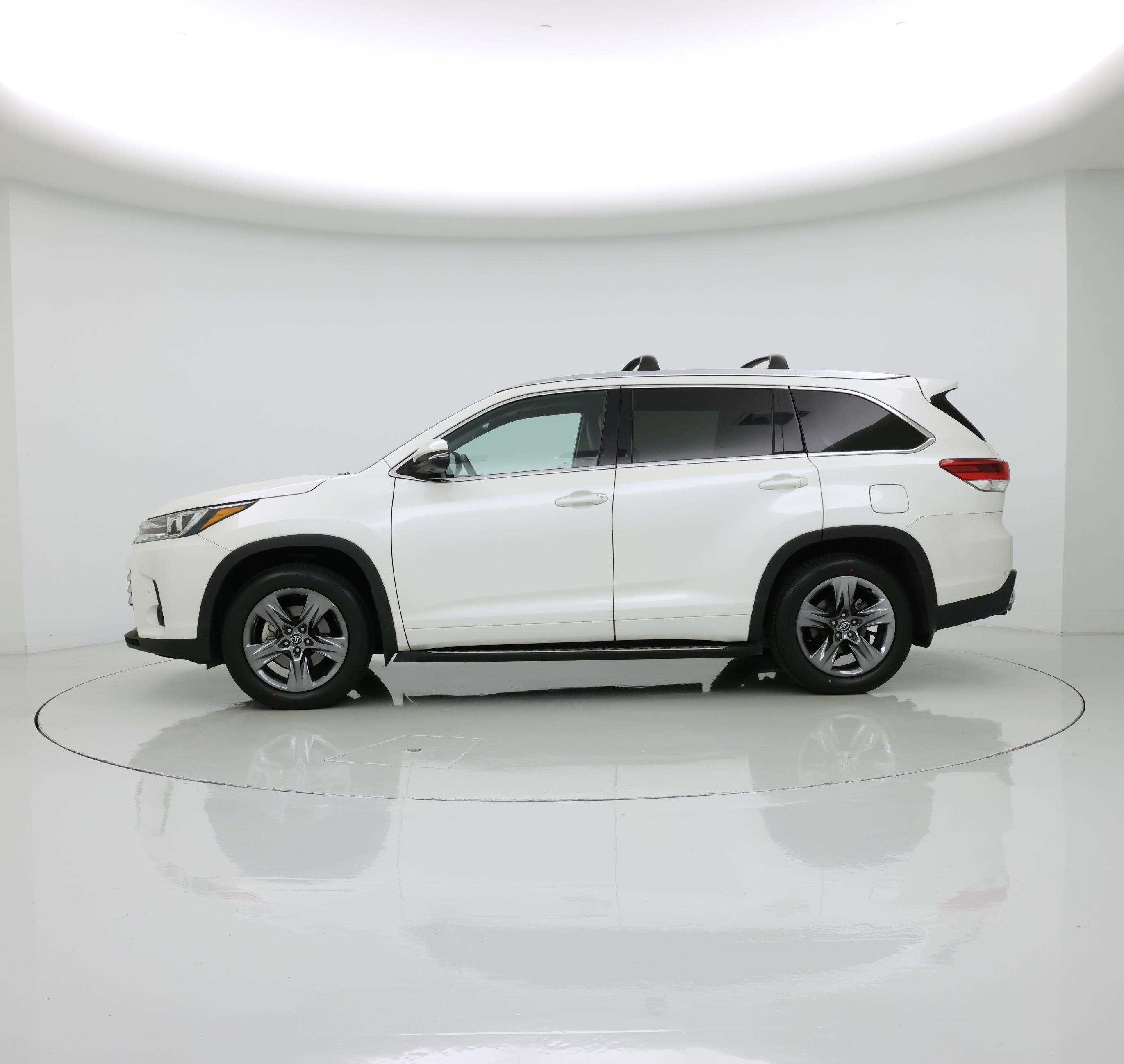 Thumbnail: 2018 Toyota Highlander - 3