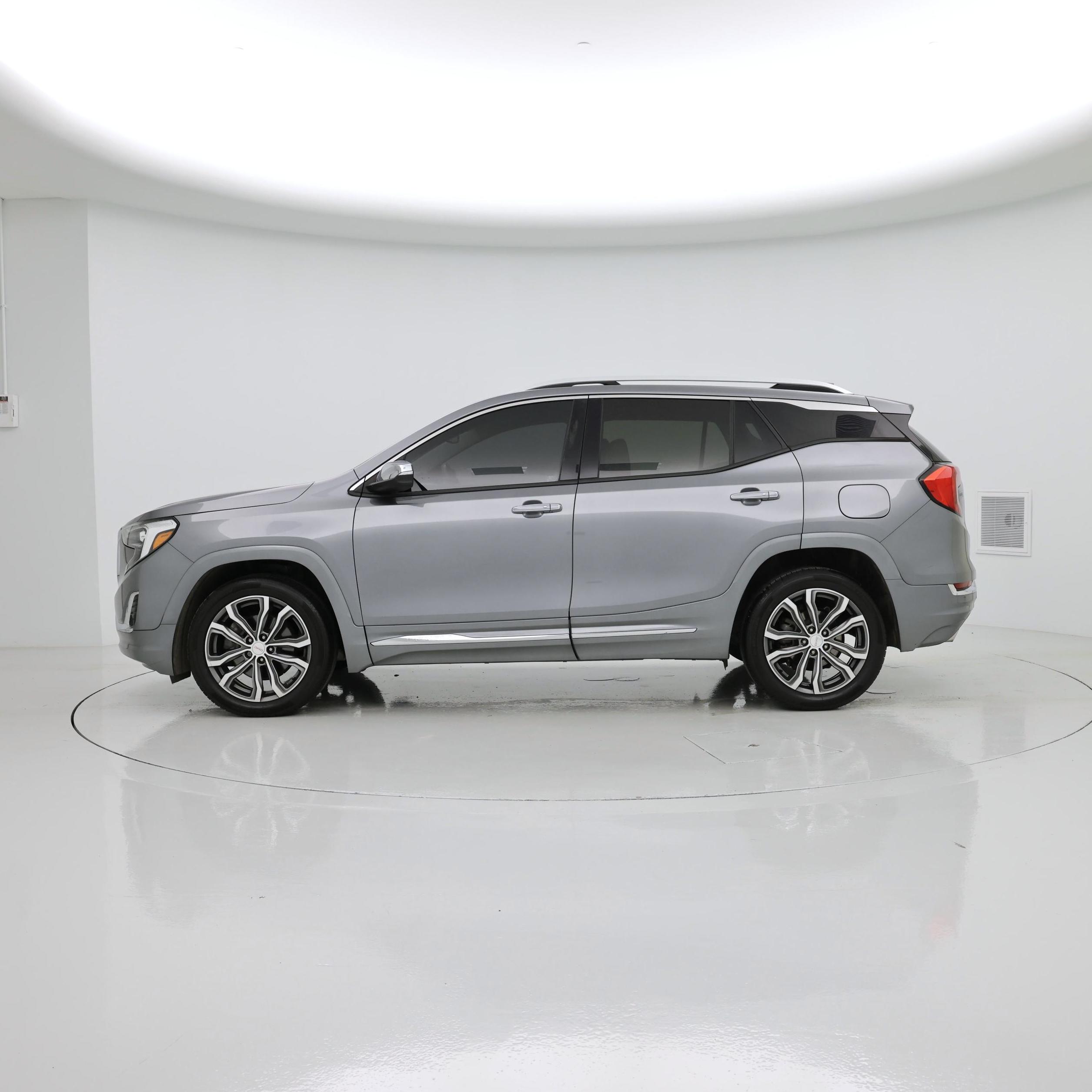 Thumbnail: 2019 GMC Terrain - 3