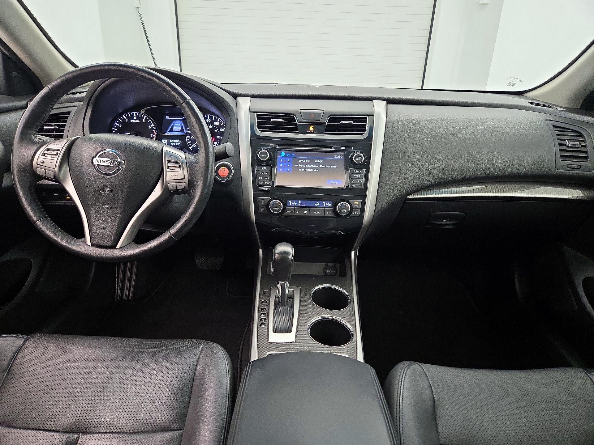 Thumbnail: 2015 Nissan Altima - 9