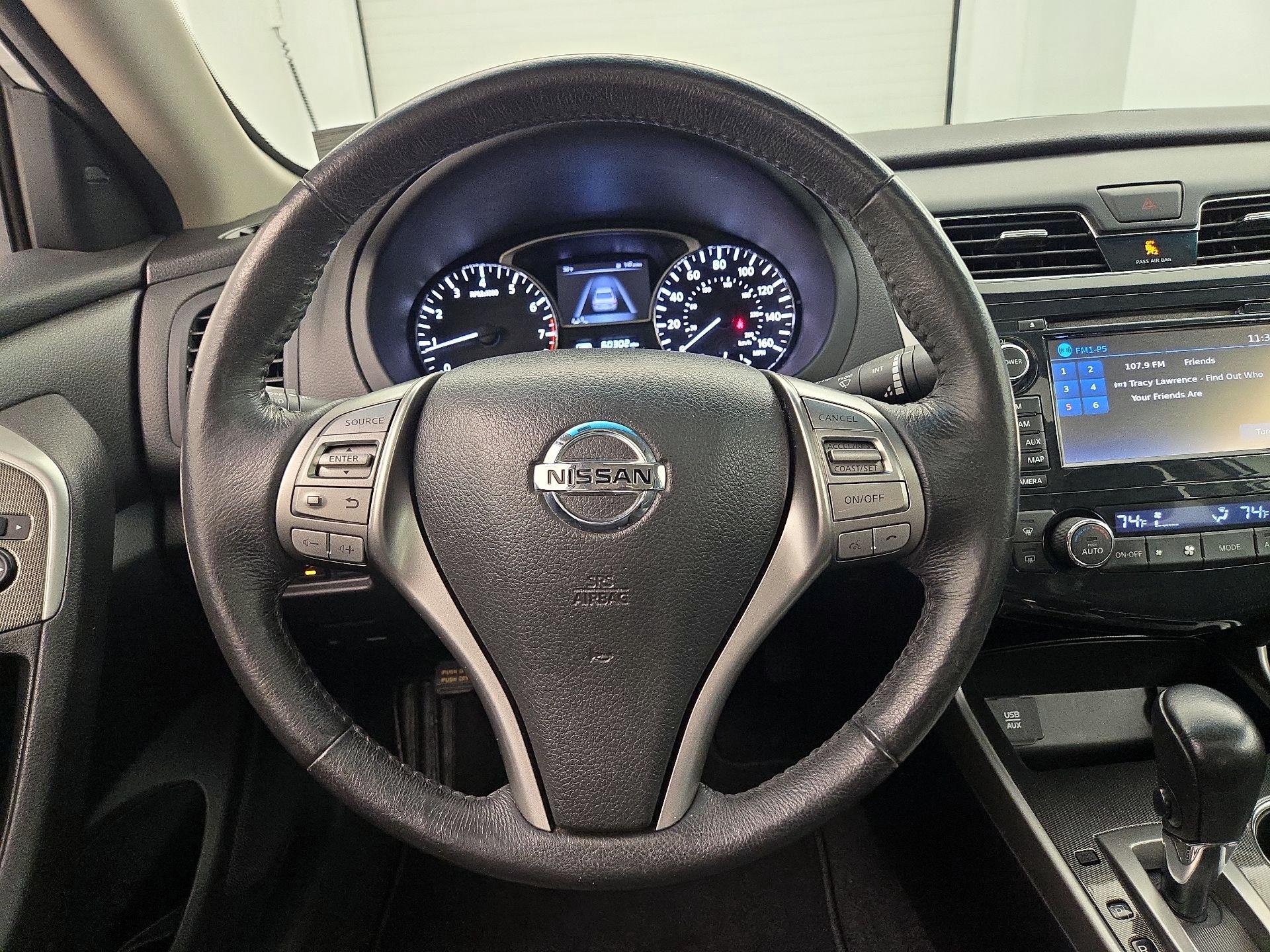 Thumbnail: 2015 Nissan Altima - 10