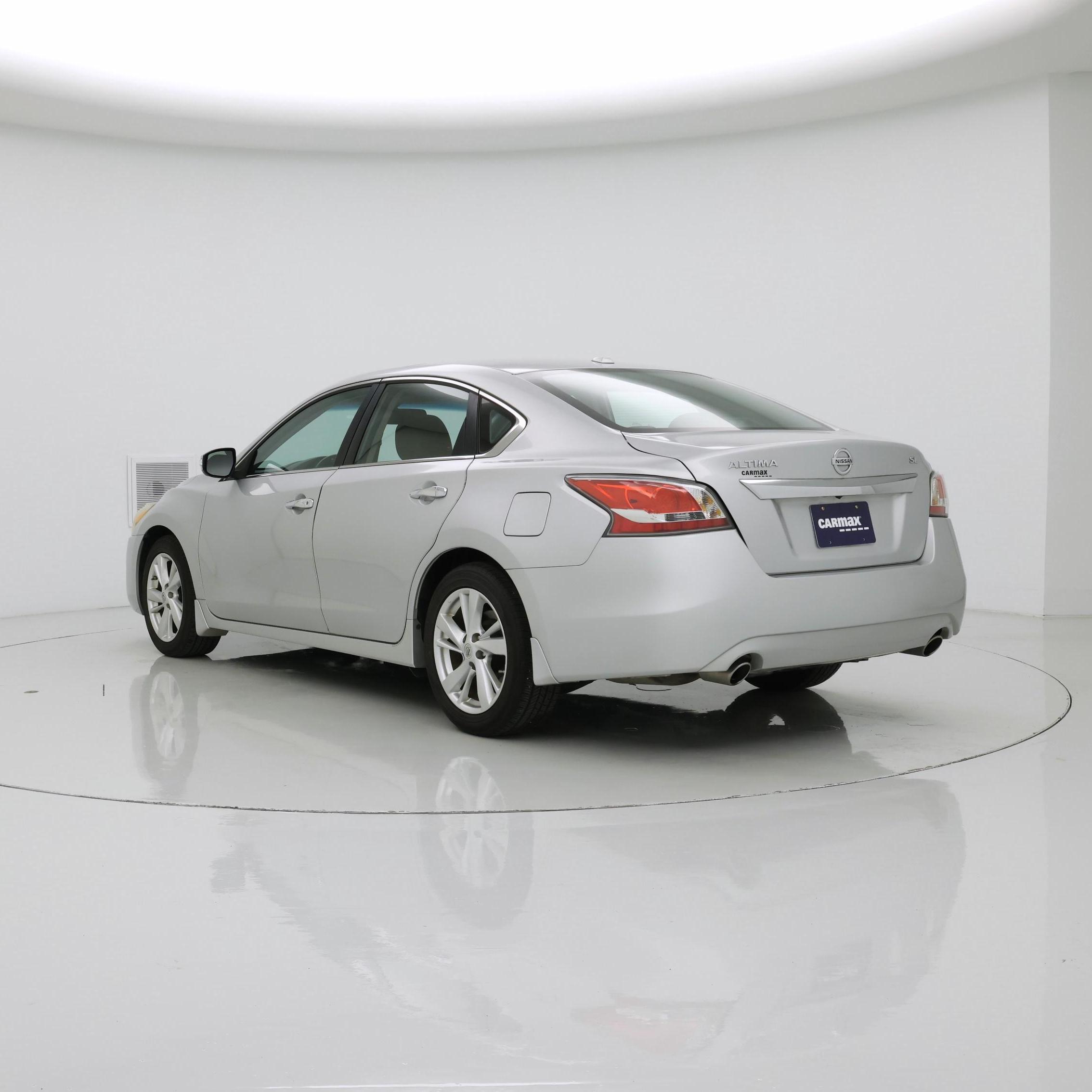 Thumbnail: 2015 Nissan Altima - 2