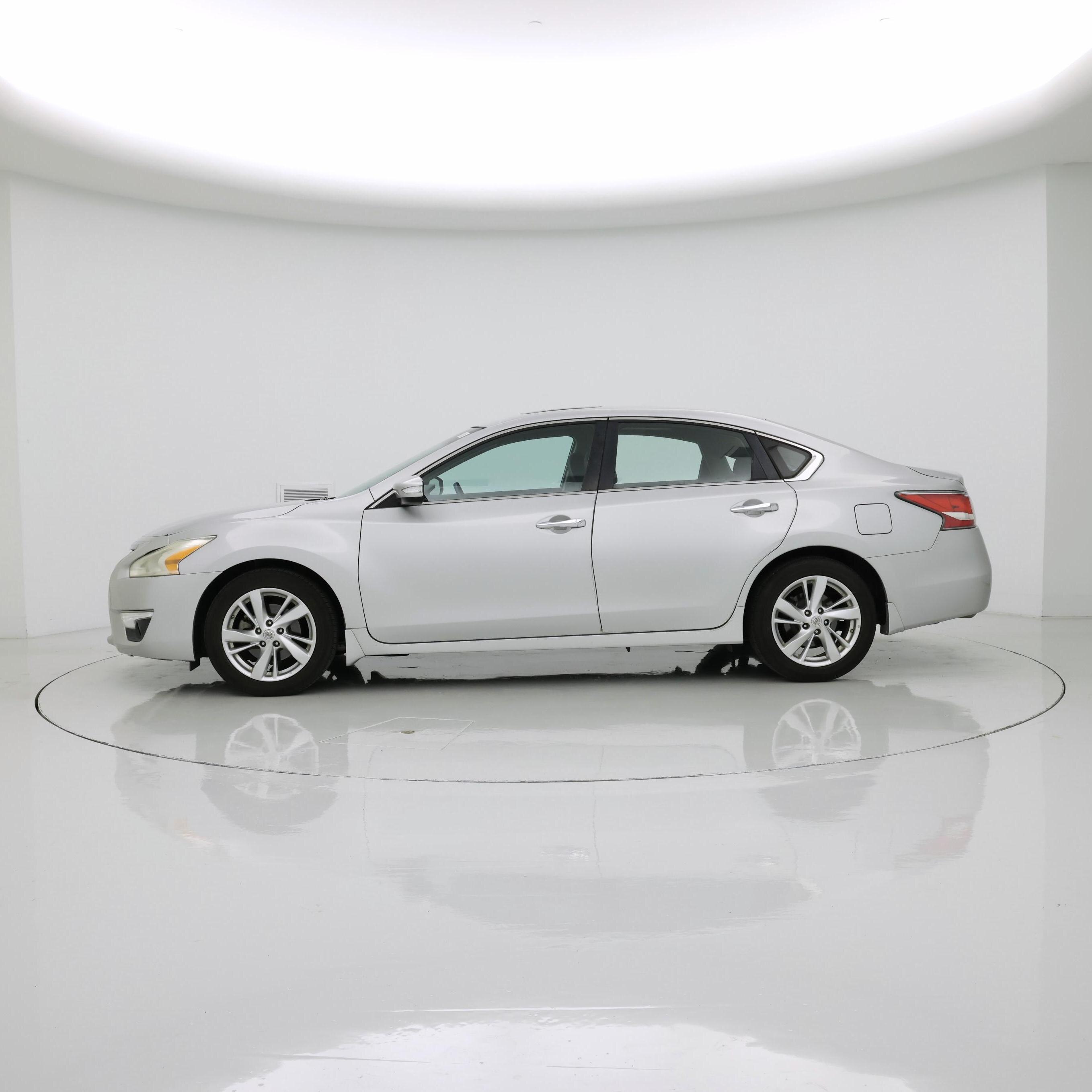 Thumbnail: 2015 Nissan Altima - 3